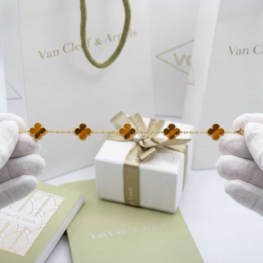 Van Cleef & Arpels Браслет Van Cleef & Arpels Vintage Alhambra, 5 мотивов