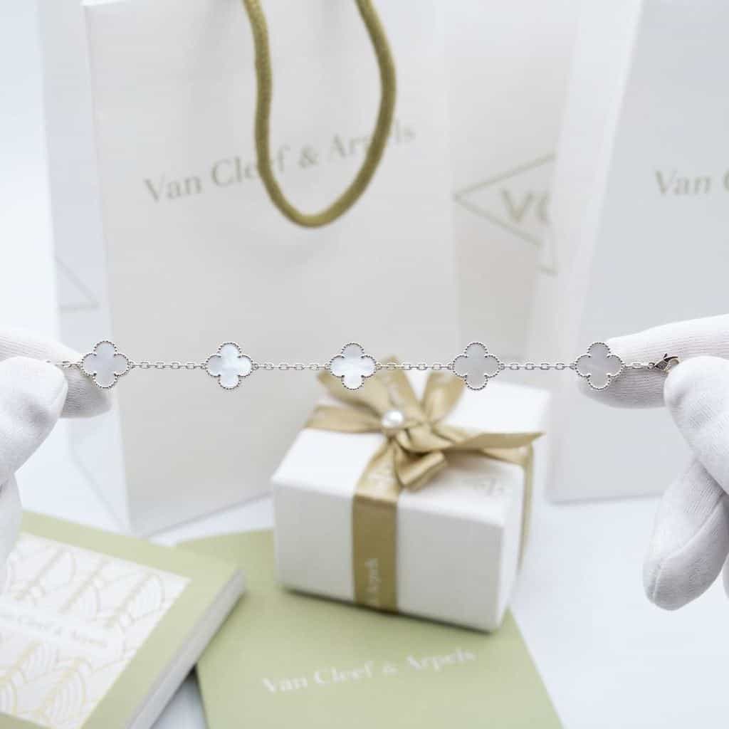 Браслет Van Cleef & Arpels Vintage Alhambra, 5 мотивов