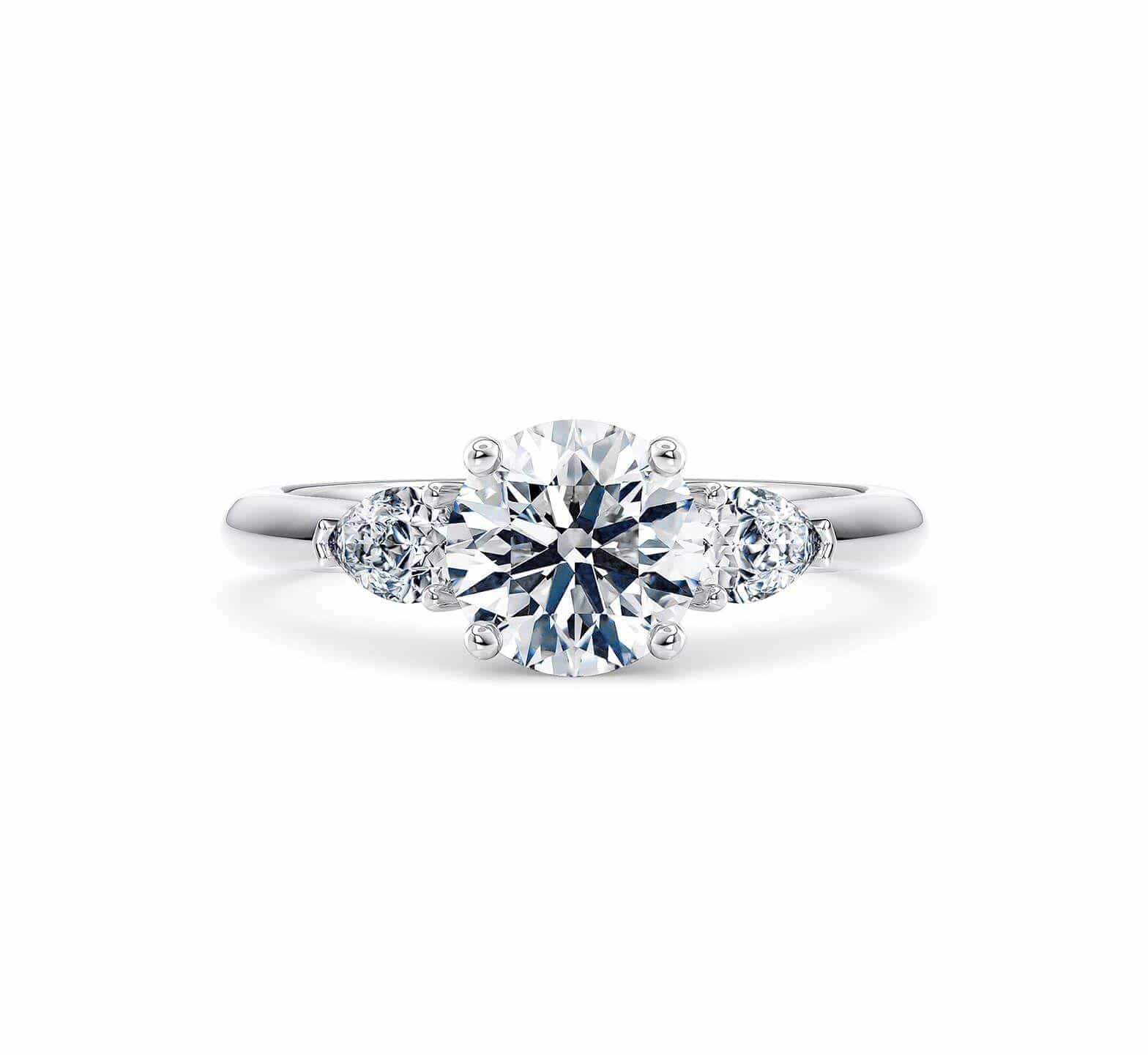 DIAMDOR Золотое помолвочное кольцо