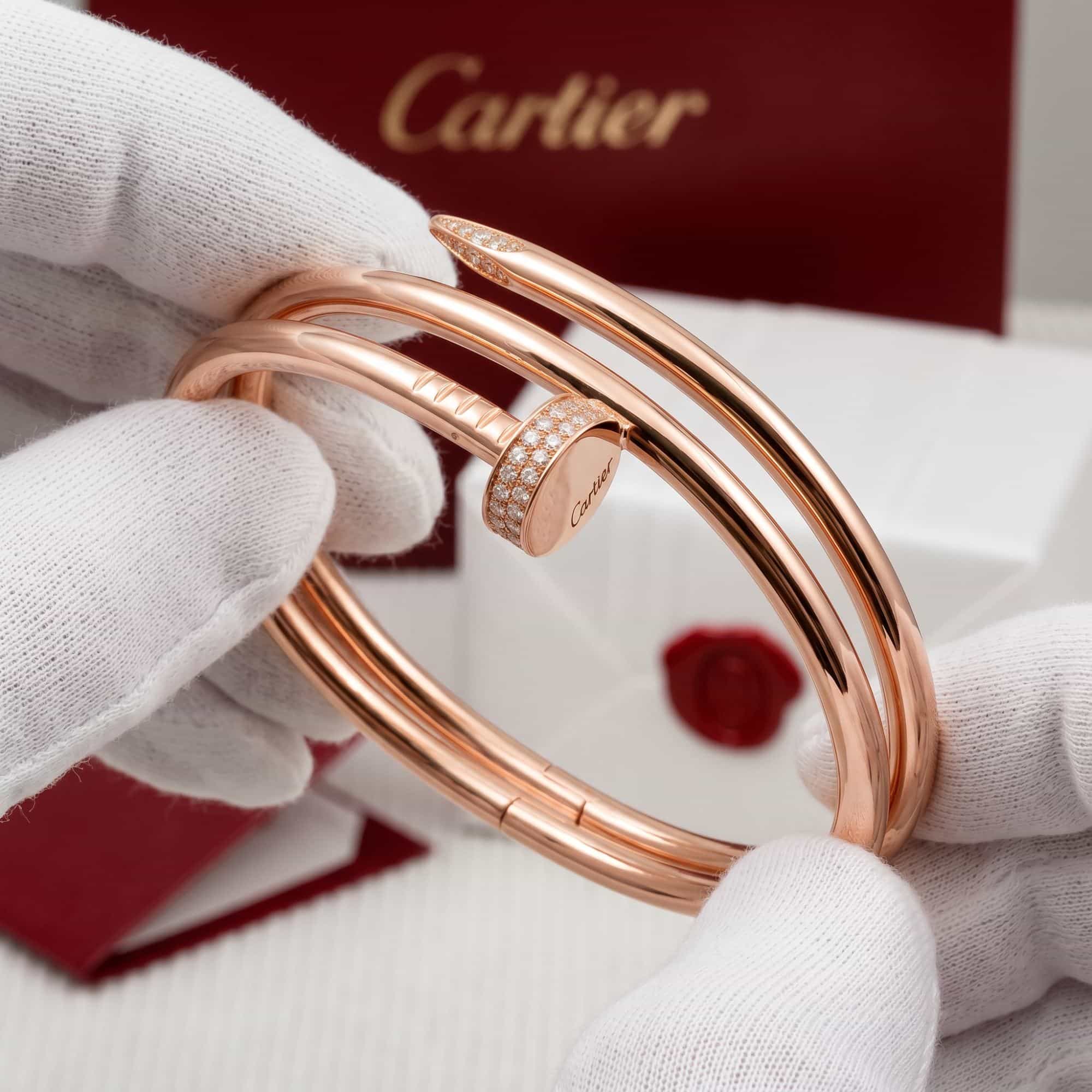 Cartier Золотой браслет Cartier Juste un Clou (гвоздь) с бриллиантами, двойная модель