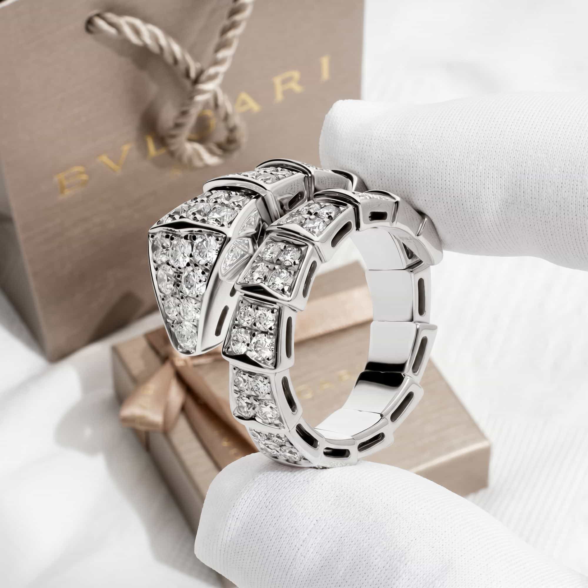 Bulgari Кольцо Bvlgari Serpenti Viper из белого золота с бриллиантами