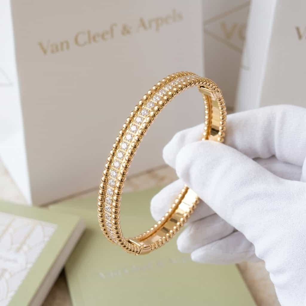 Van Cleef & Arpels Браслет Van Cleef & Arpels Perlée с бриллиантами, 1 ряд, модель extra small, розовое золото