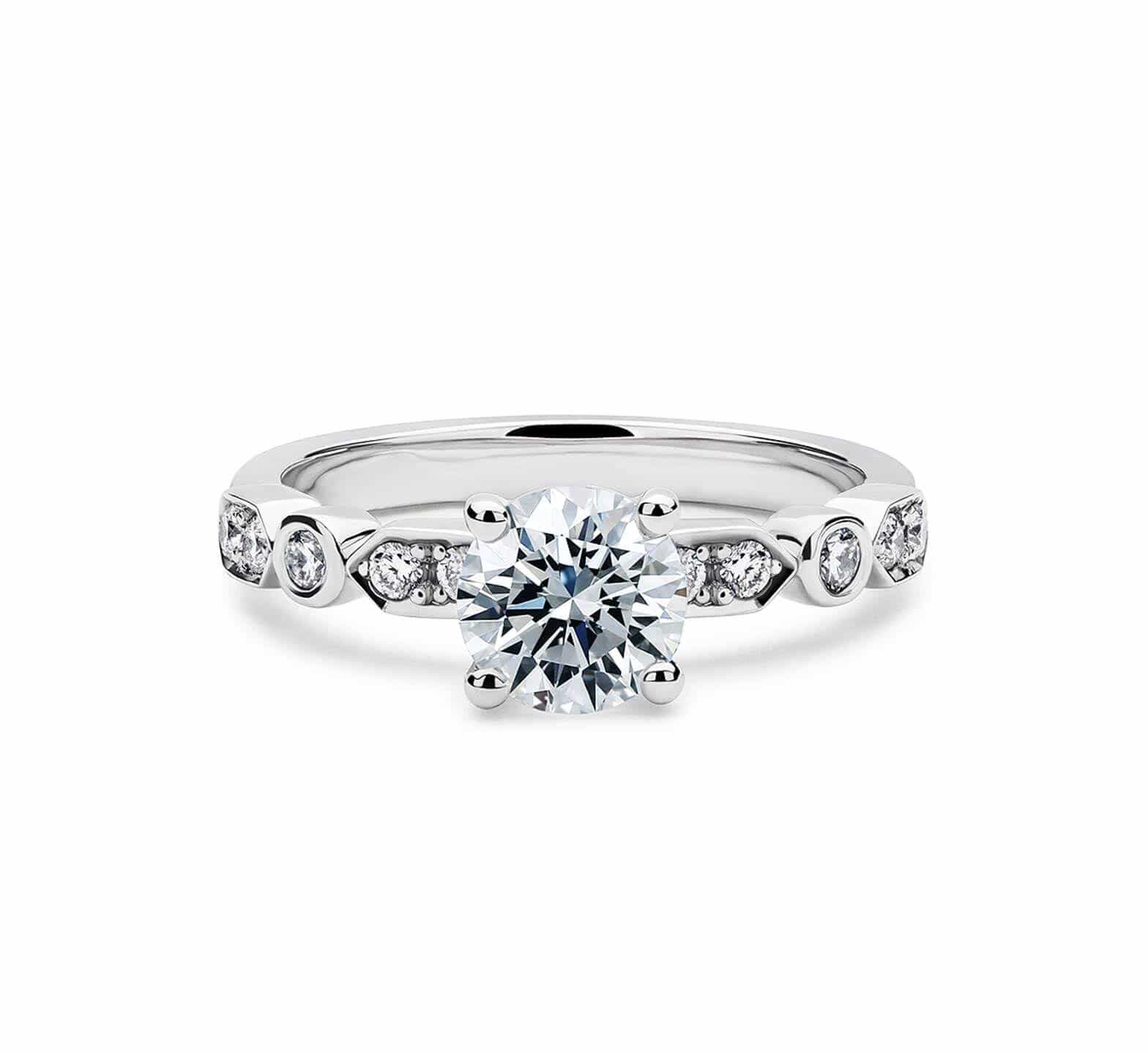 DIAMDOR Золотое помолвочное кольцо