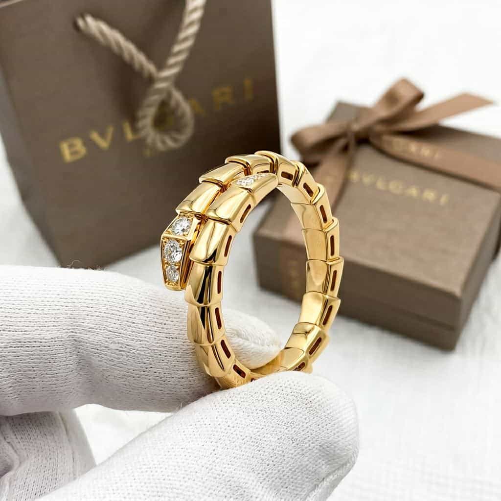 Кольцо Bulgari Serpenti Viper с бриллиантами