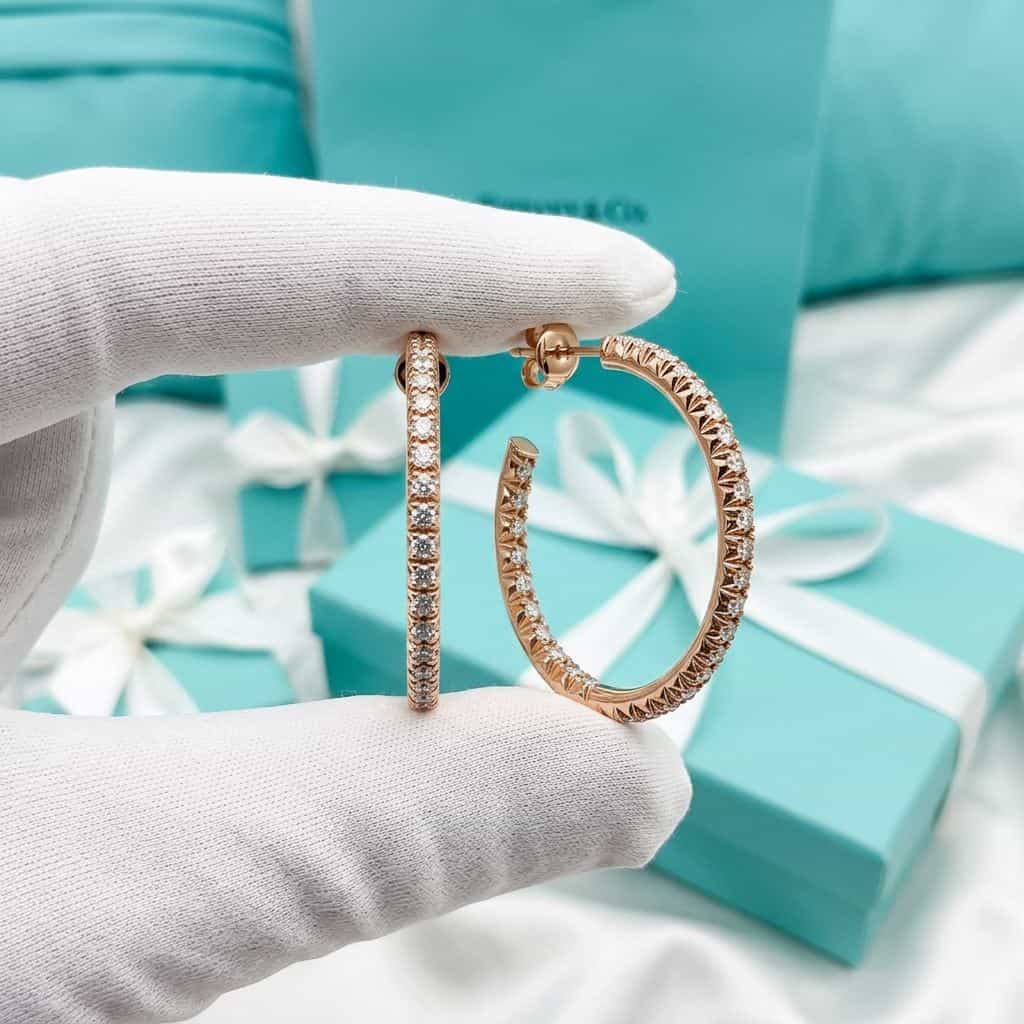 Tiffany & Co. Tiffany Metro — серьги-кольца с бриллиантами, средние