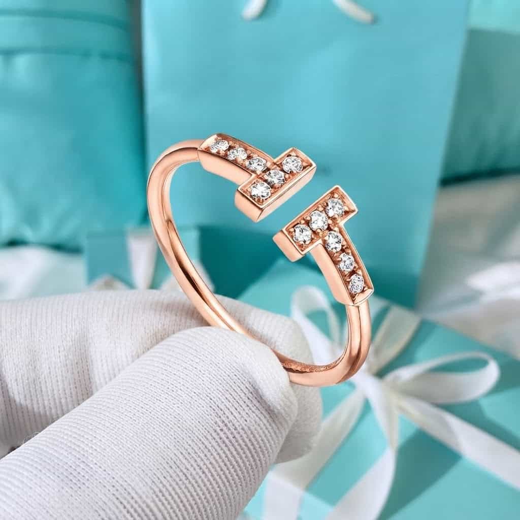 Tiffany & Co. Кольцо Tiffany T с бриллиантами