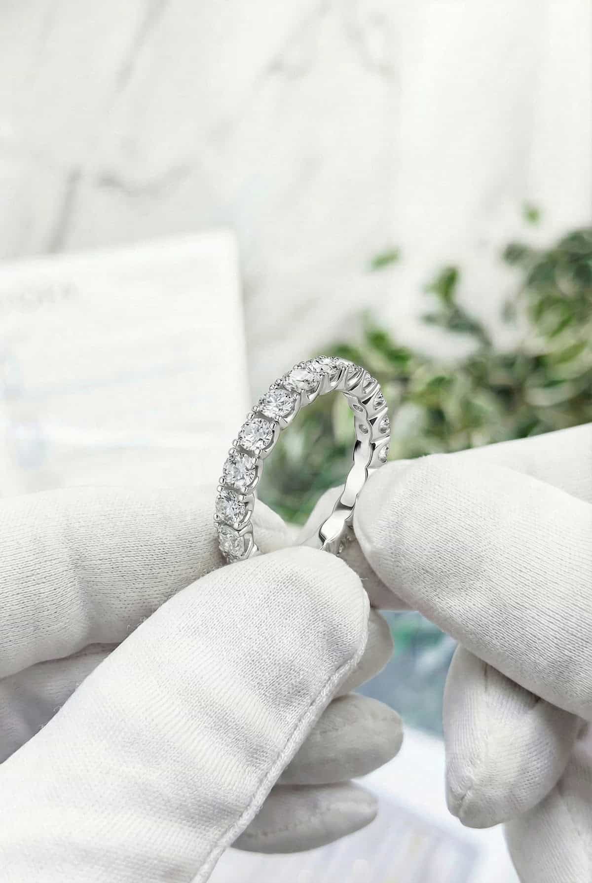 Tiffany & Co. Золотое обручальное кольцо с бриллиантами Tiffany & Co.