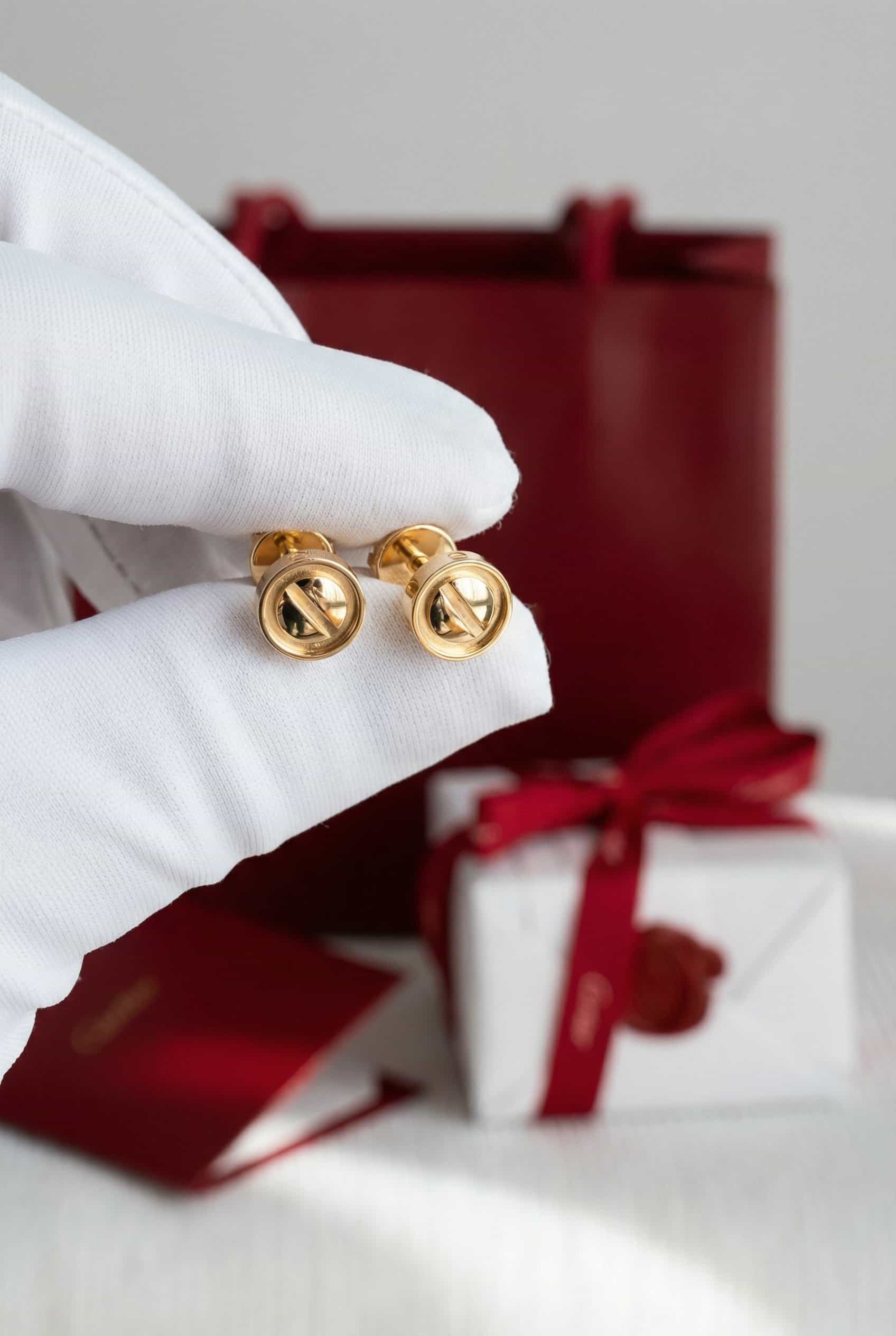 Cartier Золотые серьги Cartier Love