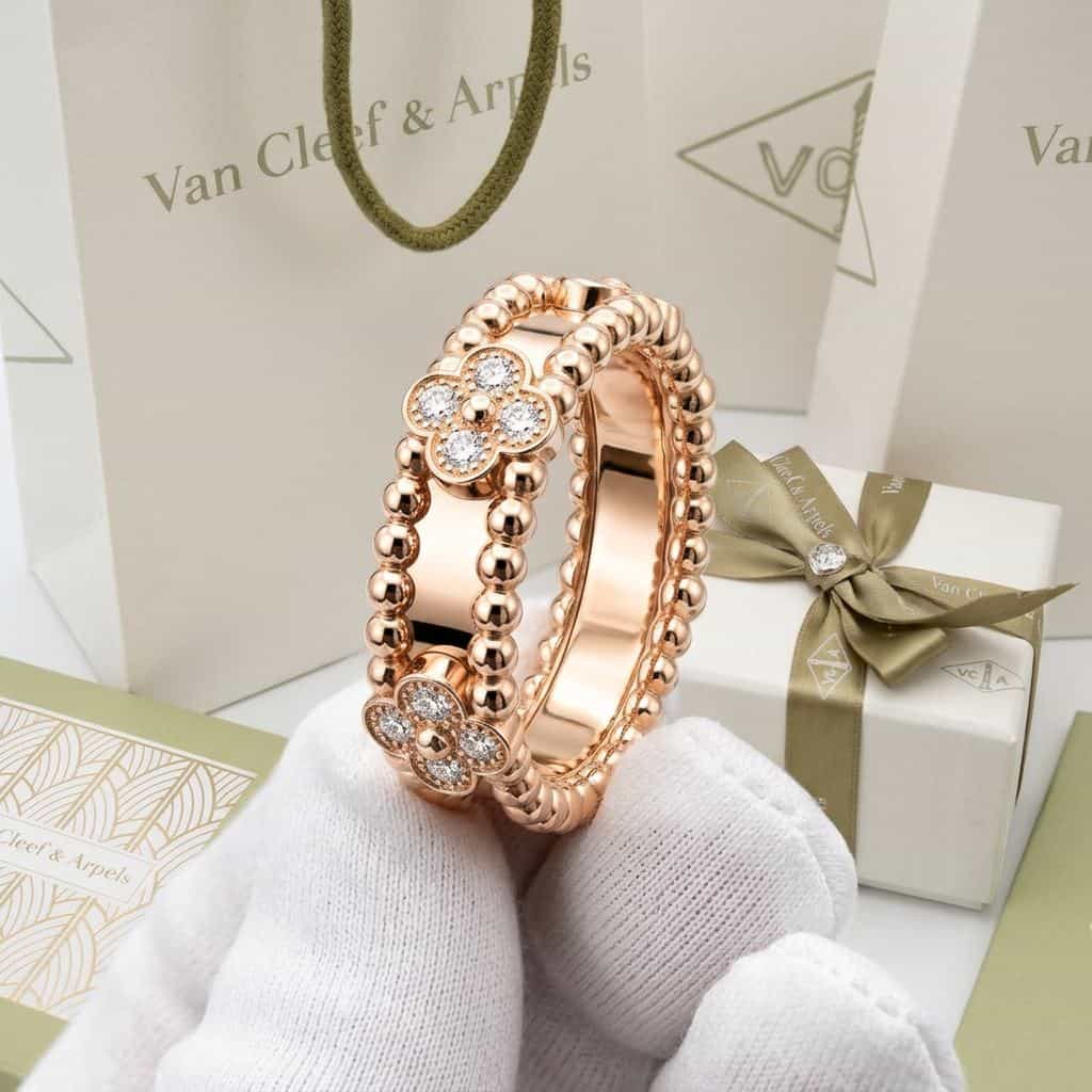 Van Cleef & Arpels Кольцо Van Cleef & Arpels Perlée sweet clovers, розовое золото, бриллианты