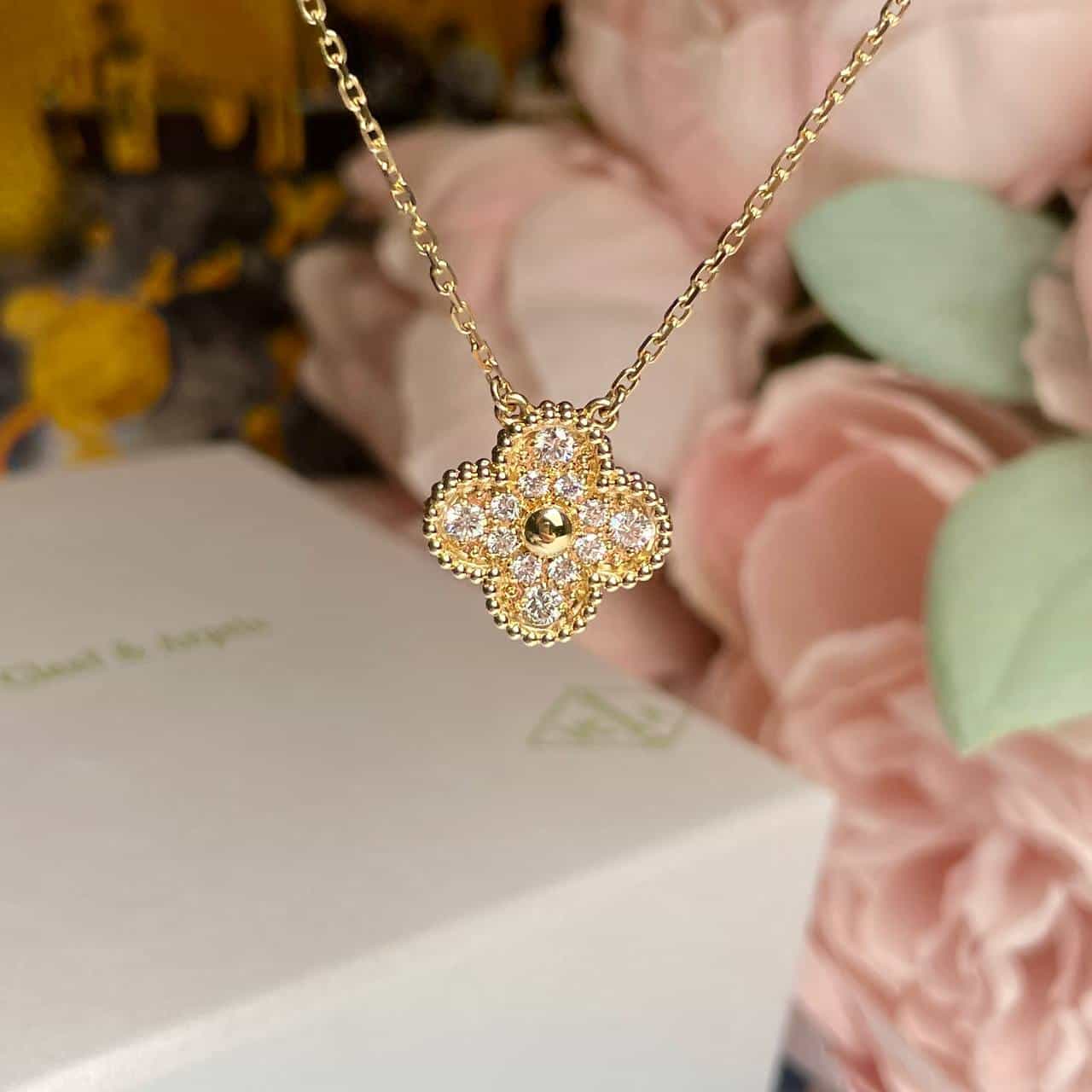 Van Cleef & Arpels Подвеска Van Cleef с бриллиантами 0,48 ct