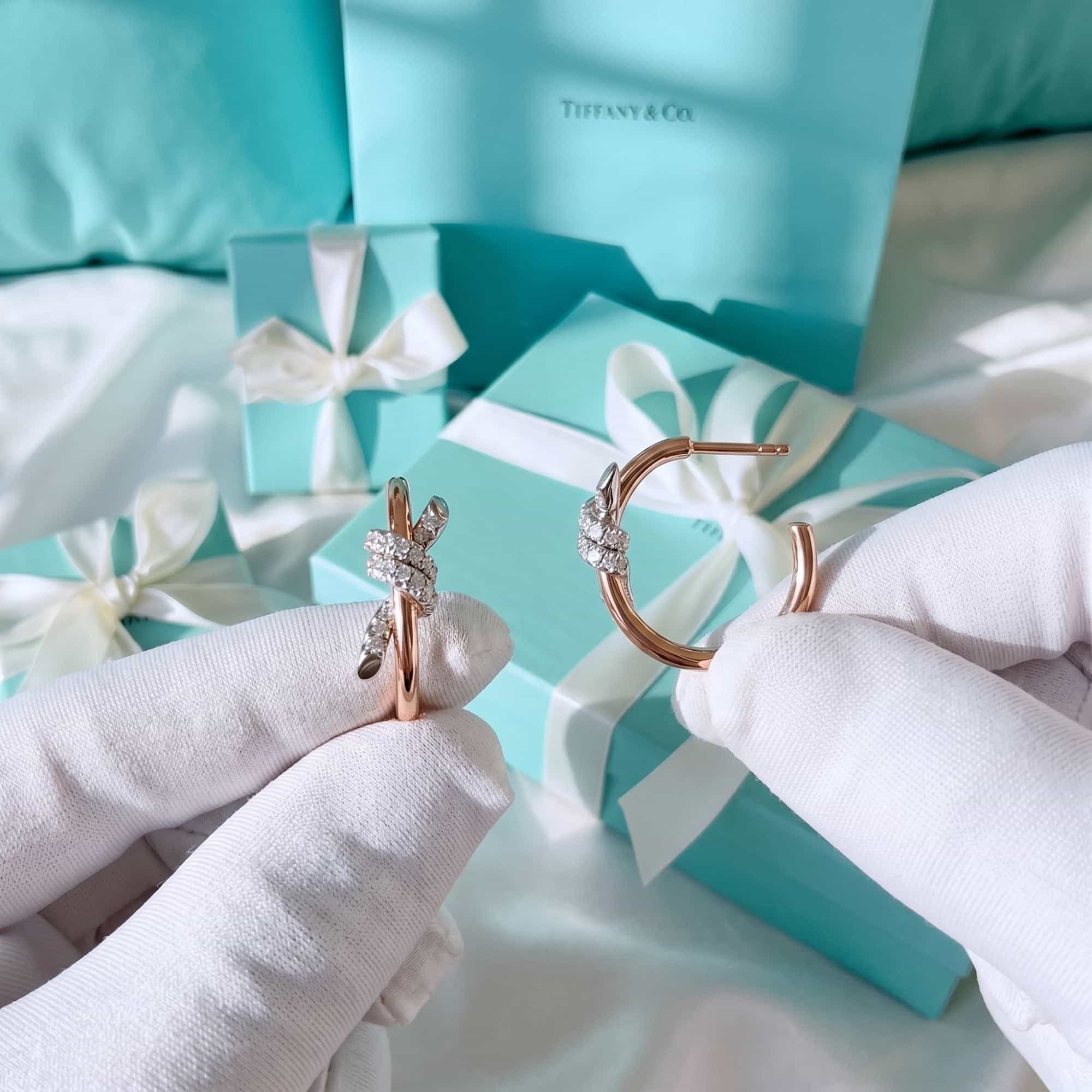 Tiffany & Co. Серьги Tiffany Knot из розового золота и платины с бриллиантами