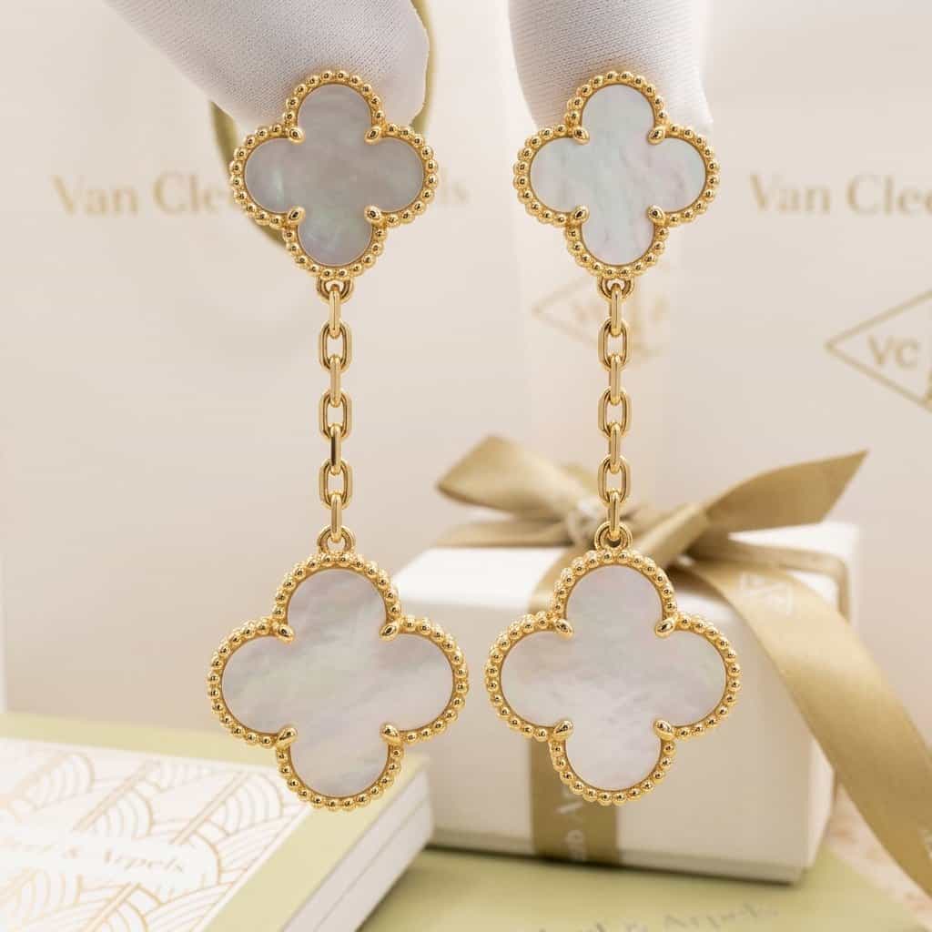 Van Cleef & Arpels Серьги Magic Alhambra, 2 мотива