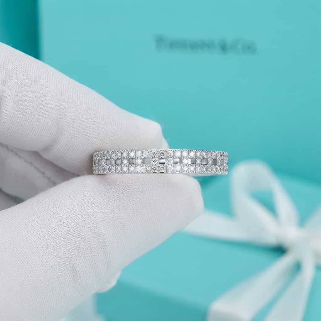 Tiffany & Co. Кольцо Tiffany T True Narrow с бриллиантами, желтое золото