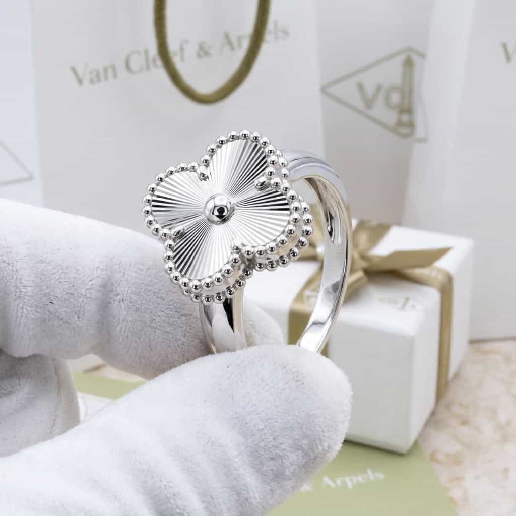 Van Cleef & Arpels Кольцо Van Cleef & Arpels Vintage Alhambra