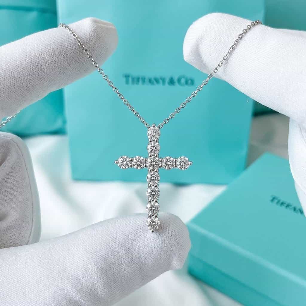 Tiffany & Co. Крест-подвеска Tiffany с бриллиантами