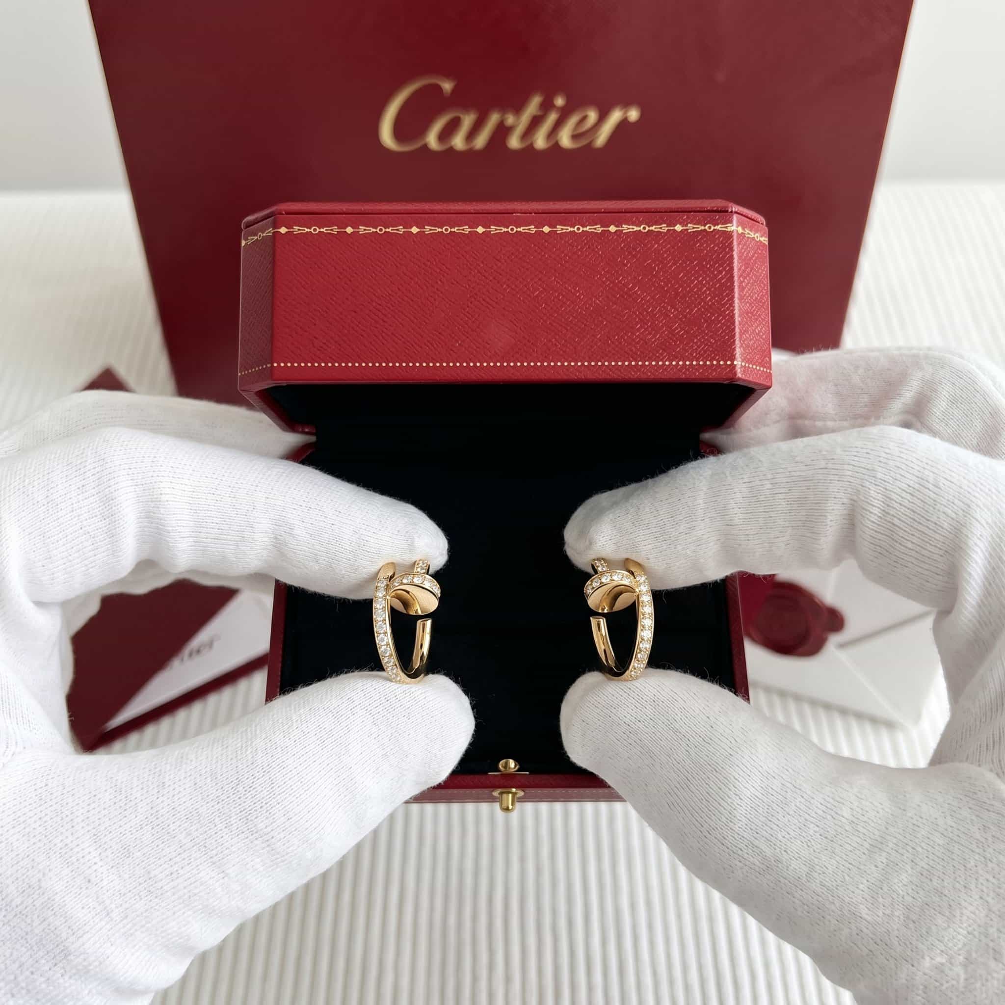 Cartier Золотые серьги-кольца Cartier Juste un Clou (гвоздь) с бриллиантами, малая модель, паве