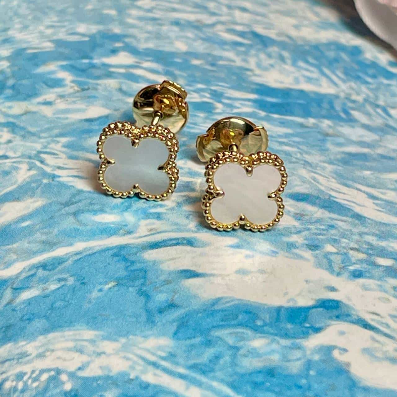 Van Cleef & Arpels Пусеты Van Cleef Sweet Alhambra с перламутром