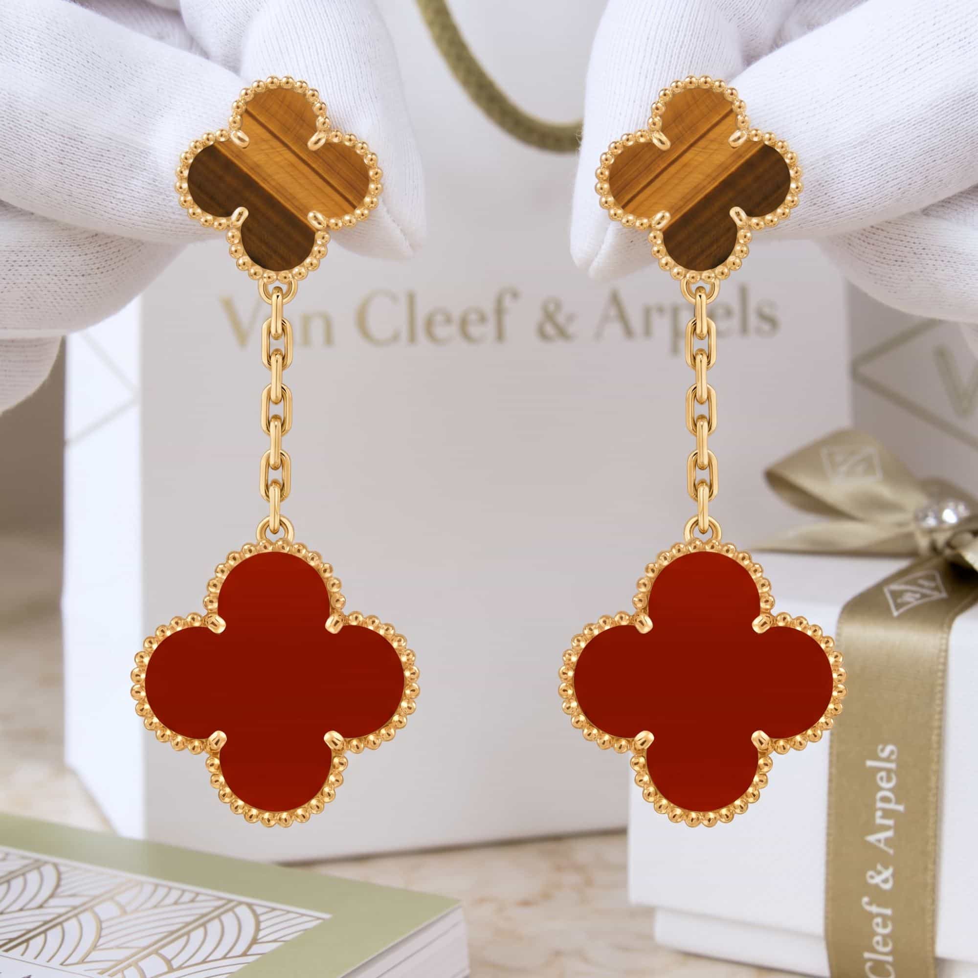 Van Cleef & Arpels Серьги Van Cleef & Arpels Magic Alhambra, 2 мотива