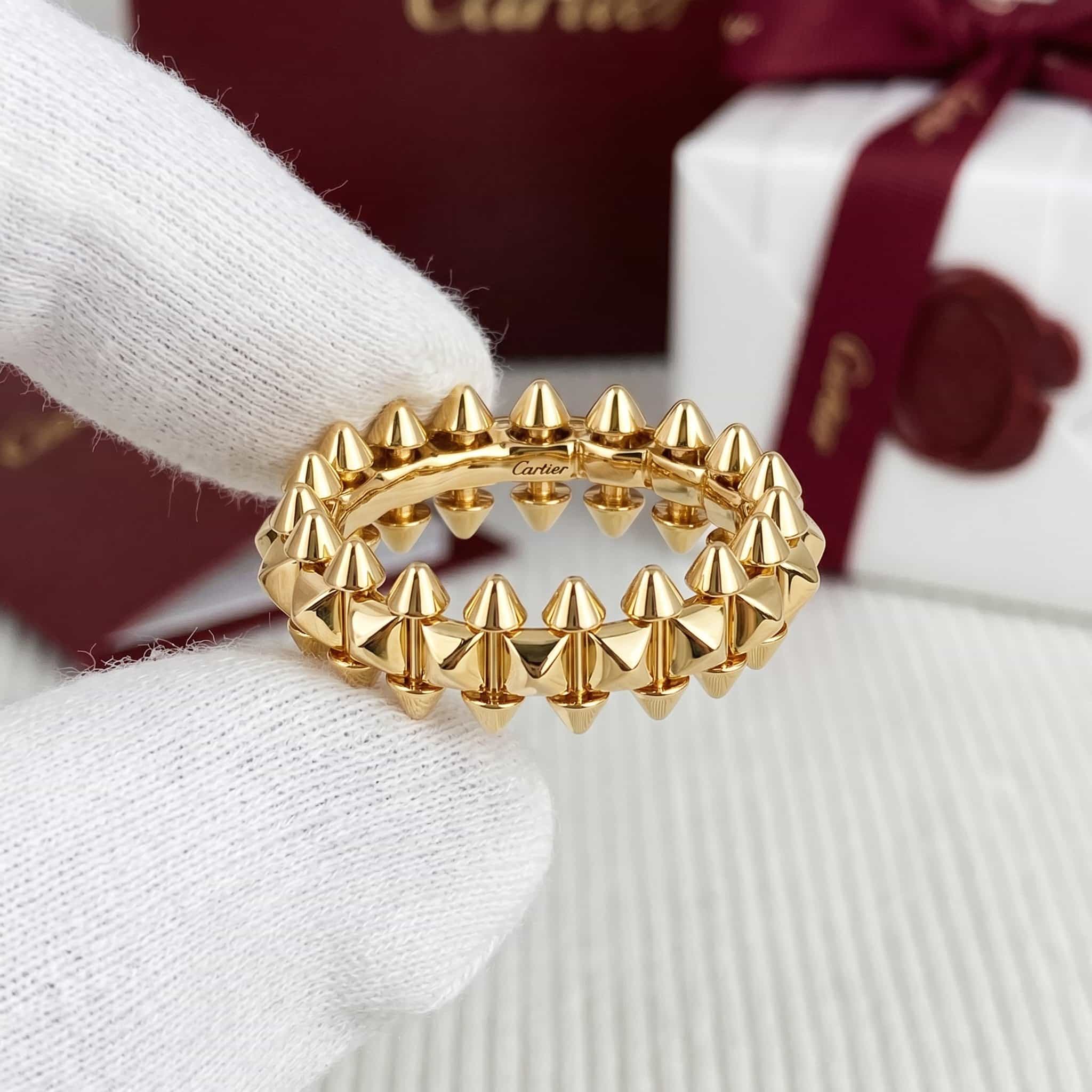 Золотое кольцо Cartier Clash, средняя модель