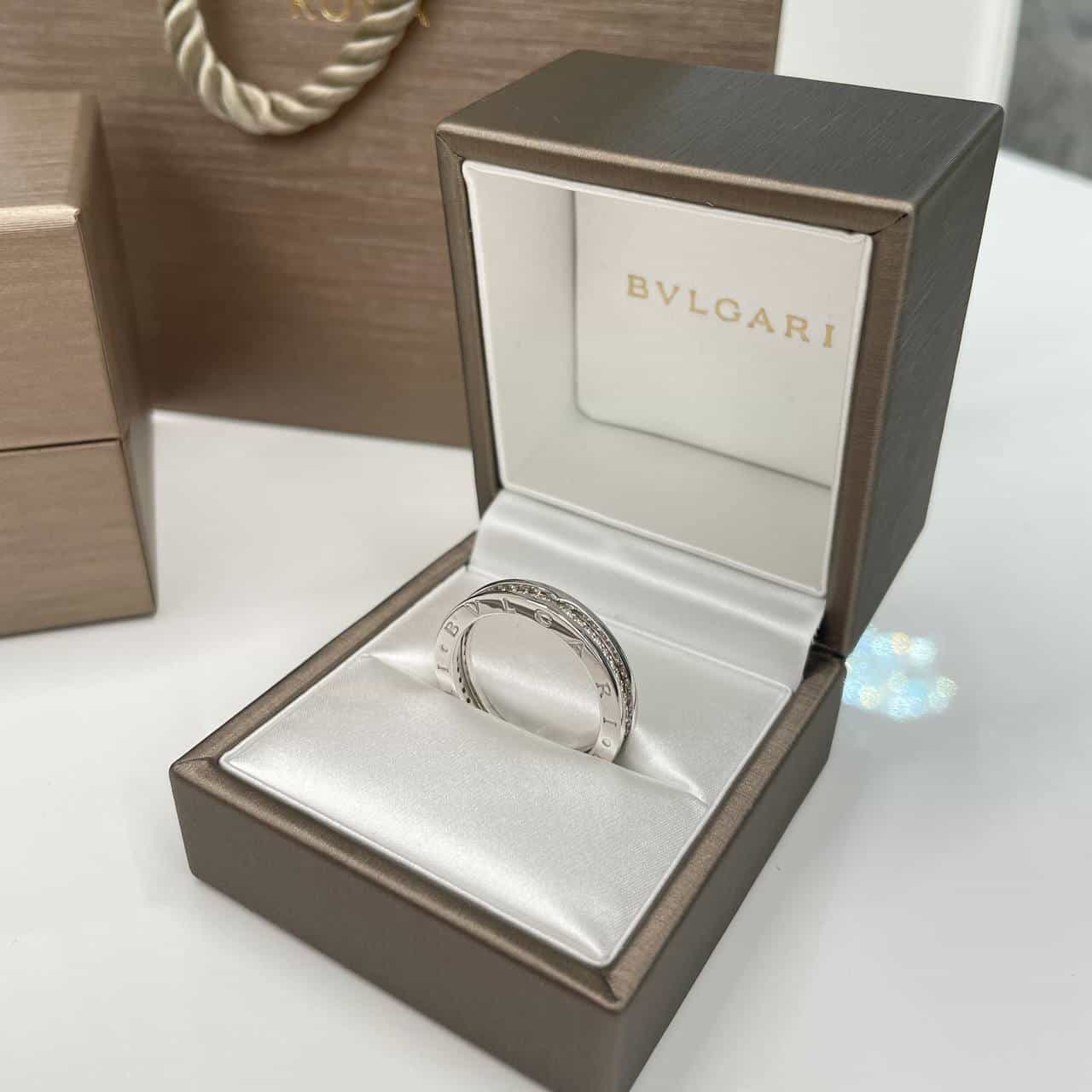 Кольцо Bulgari узкое с бриллиантами