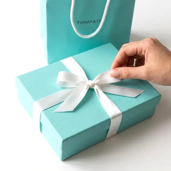 Фирменная упаковка Tiffany & Co.
