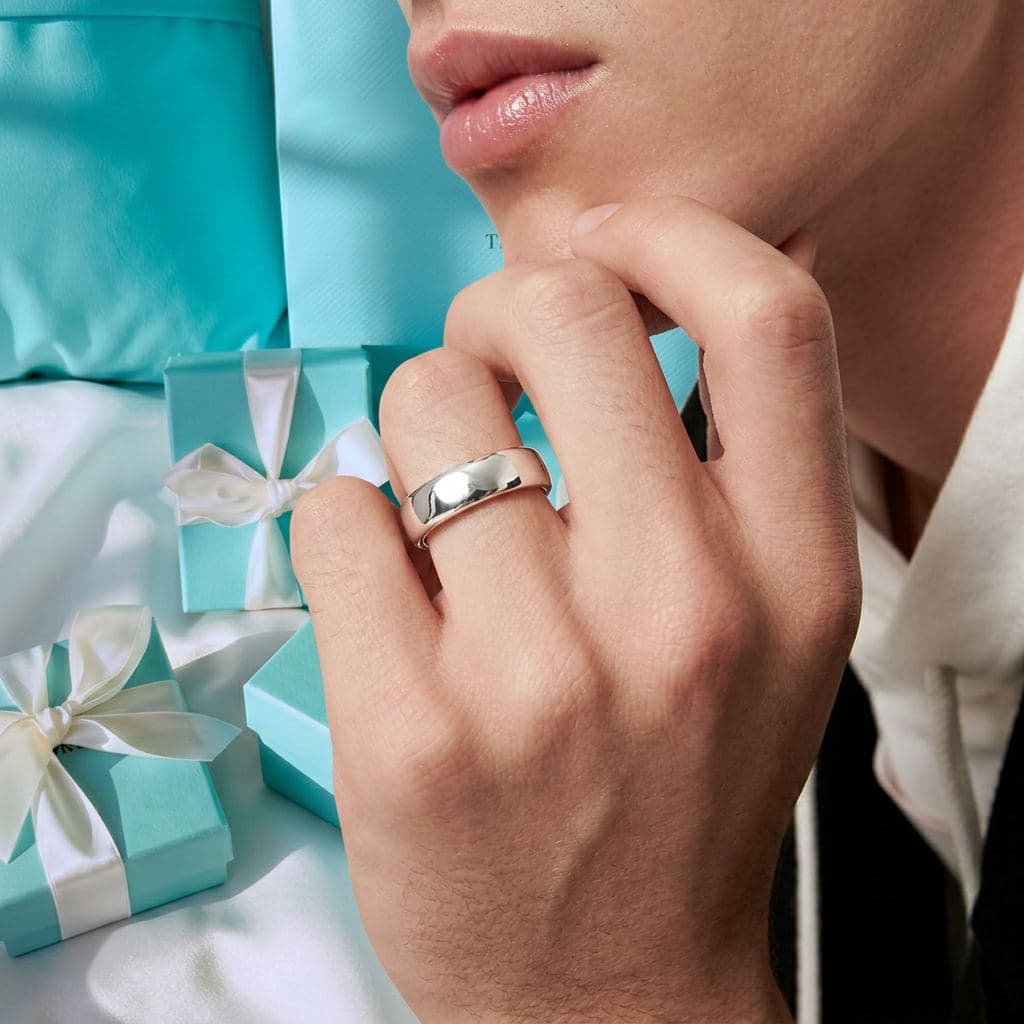 Кольцо Tiffany Forever, платина, ширина 6 мм, Белое золото