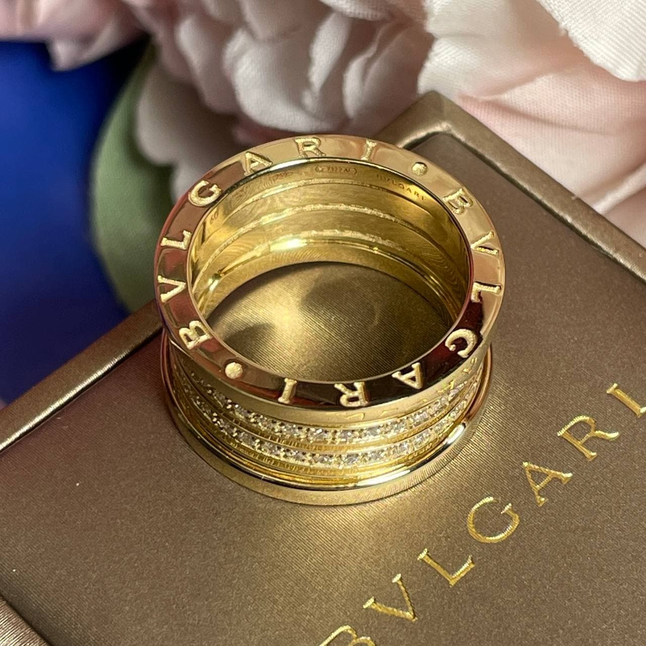 Кольцо Bulgari B.Zero с бриллиантами (желтое золото 585) — фото 6