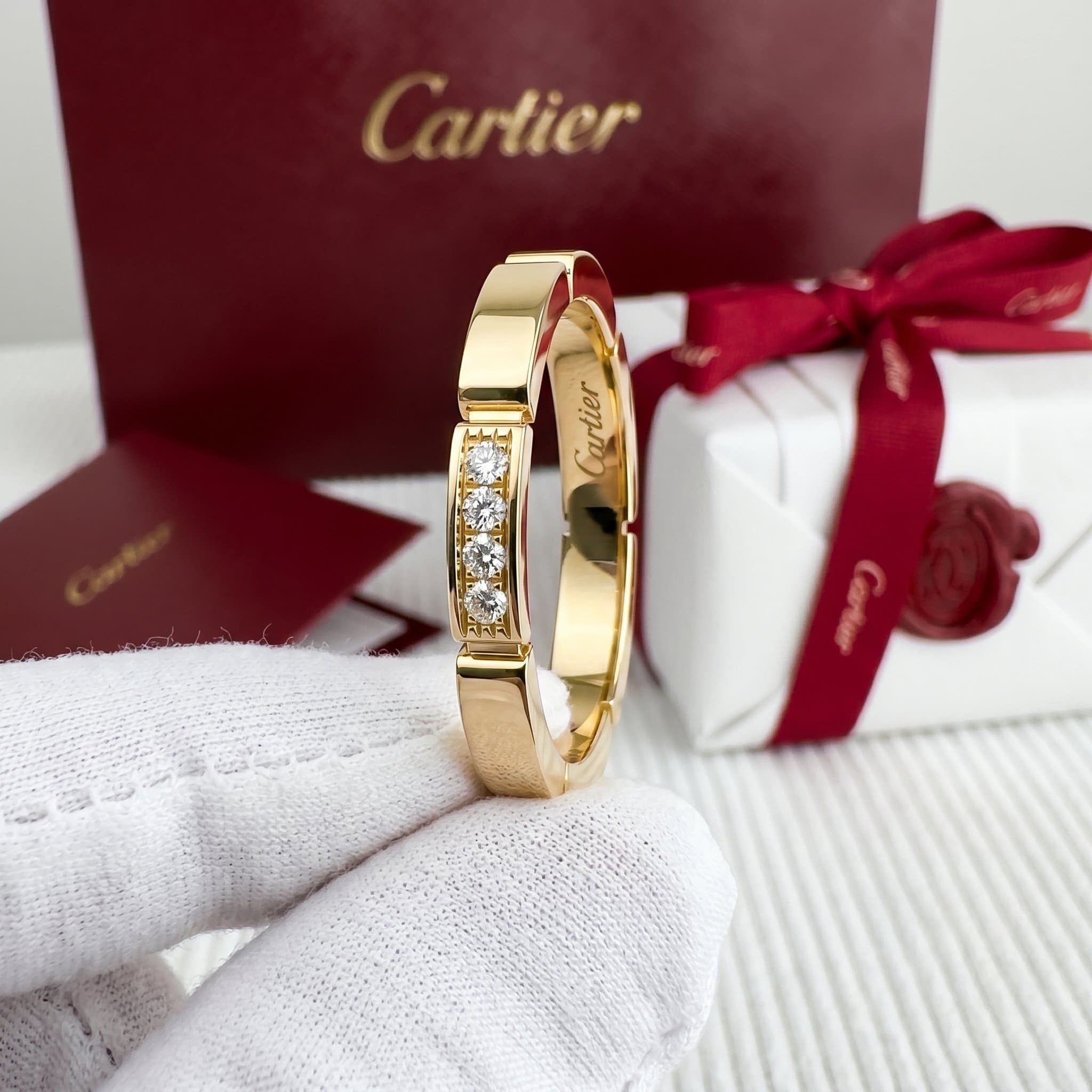 Золотое обручальное кольцо Cartier Maillon Panthère с бриллиантами, 4 бриллианта — фото 2