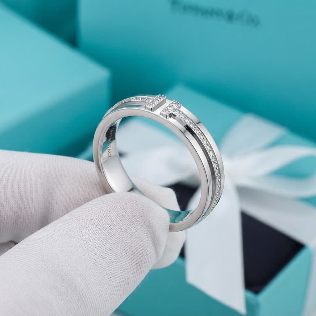 Кольцо Tiffany T — узкое с бриллиантами, Розовое золото