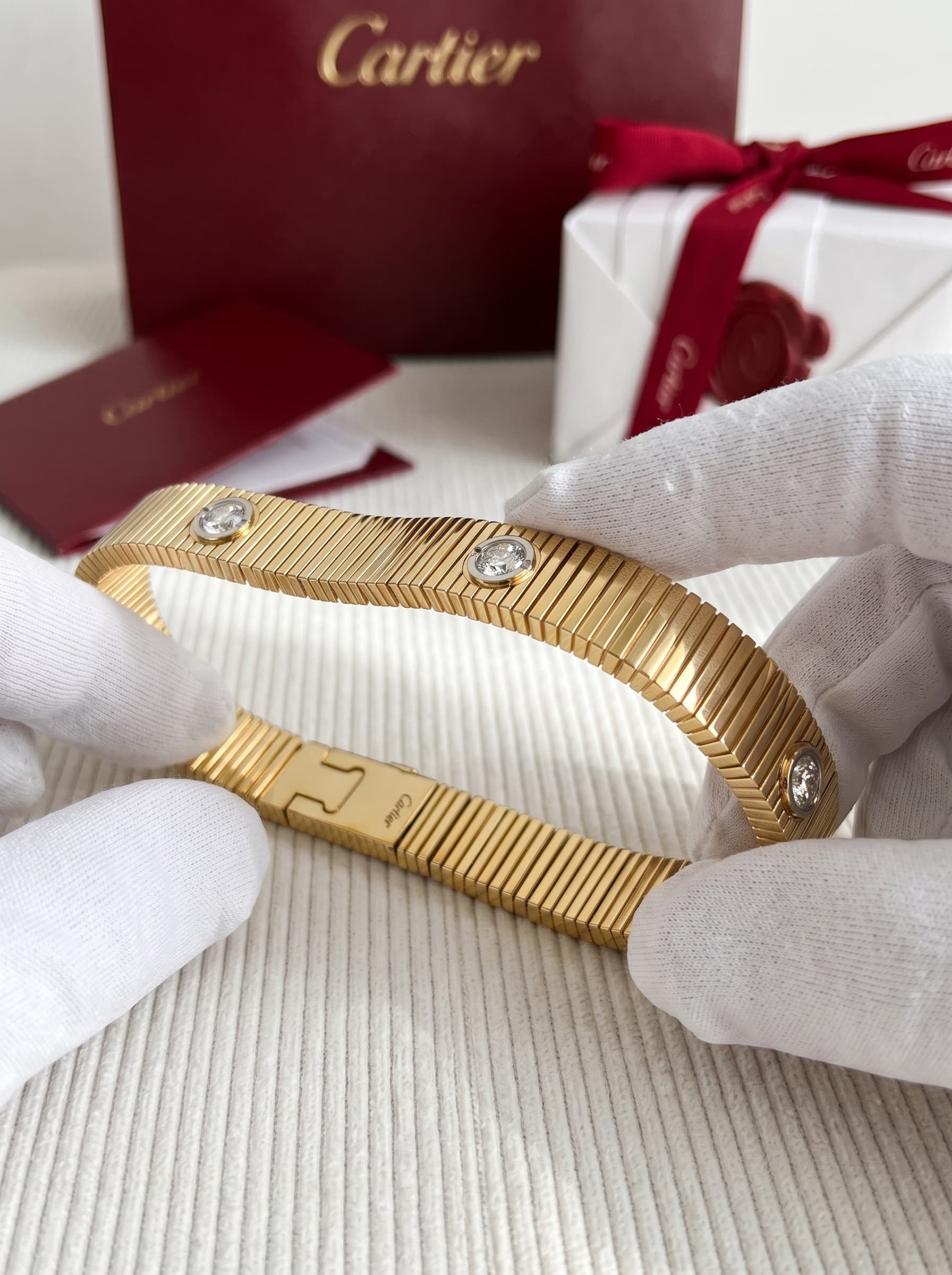 Браслет Cartier LOVE Unlimited, гибкий, 7 бриллиантов — фото 3