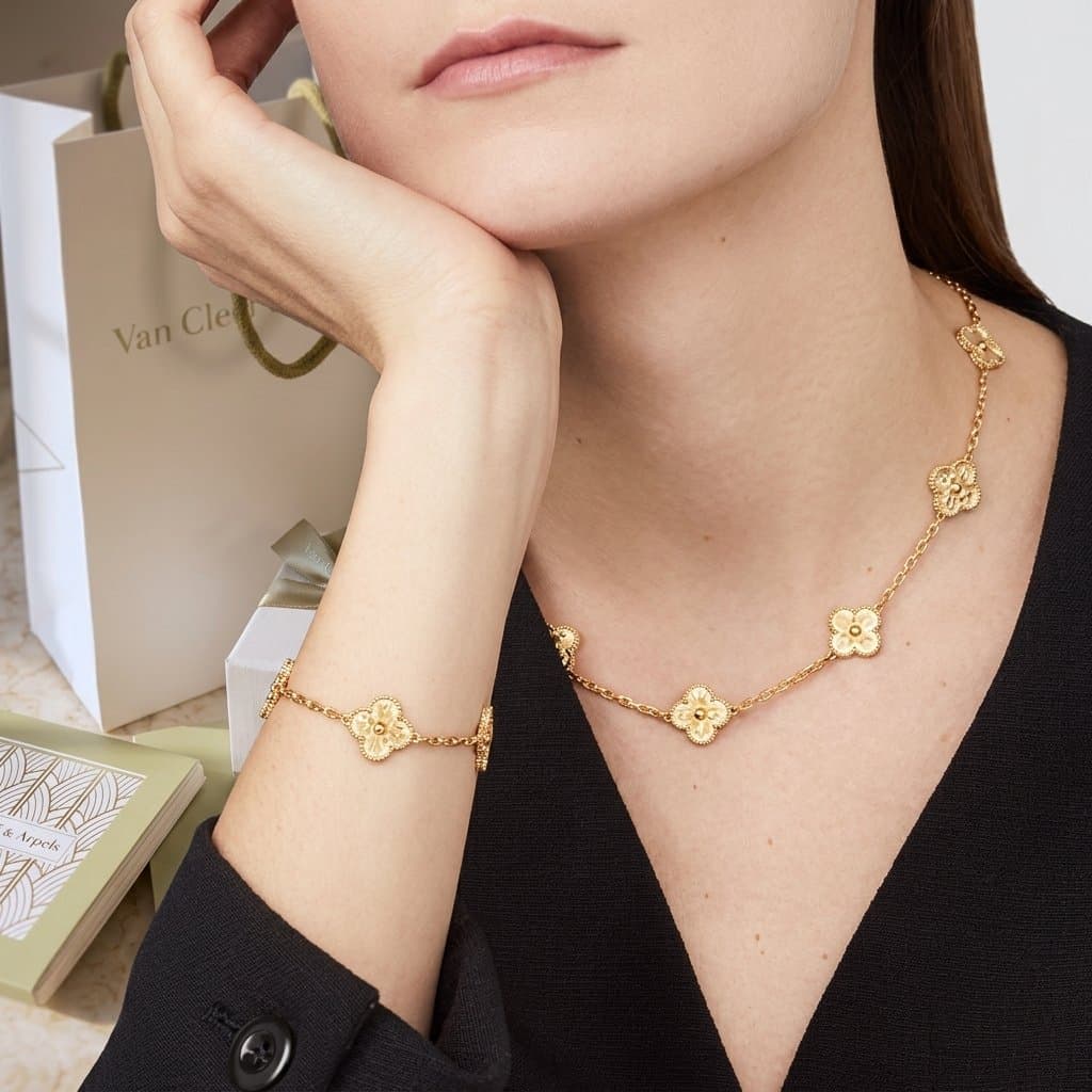 Браслет Van Cleef & Arpels Vintage Alhambra, 5 мотивов, розовое золото — фото 2