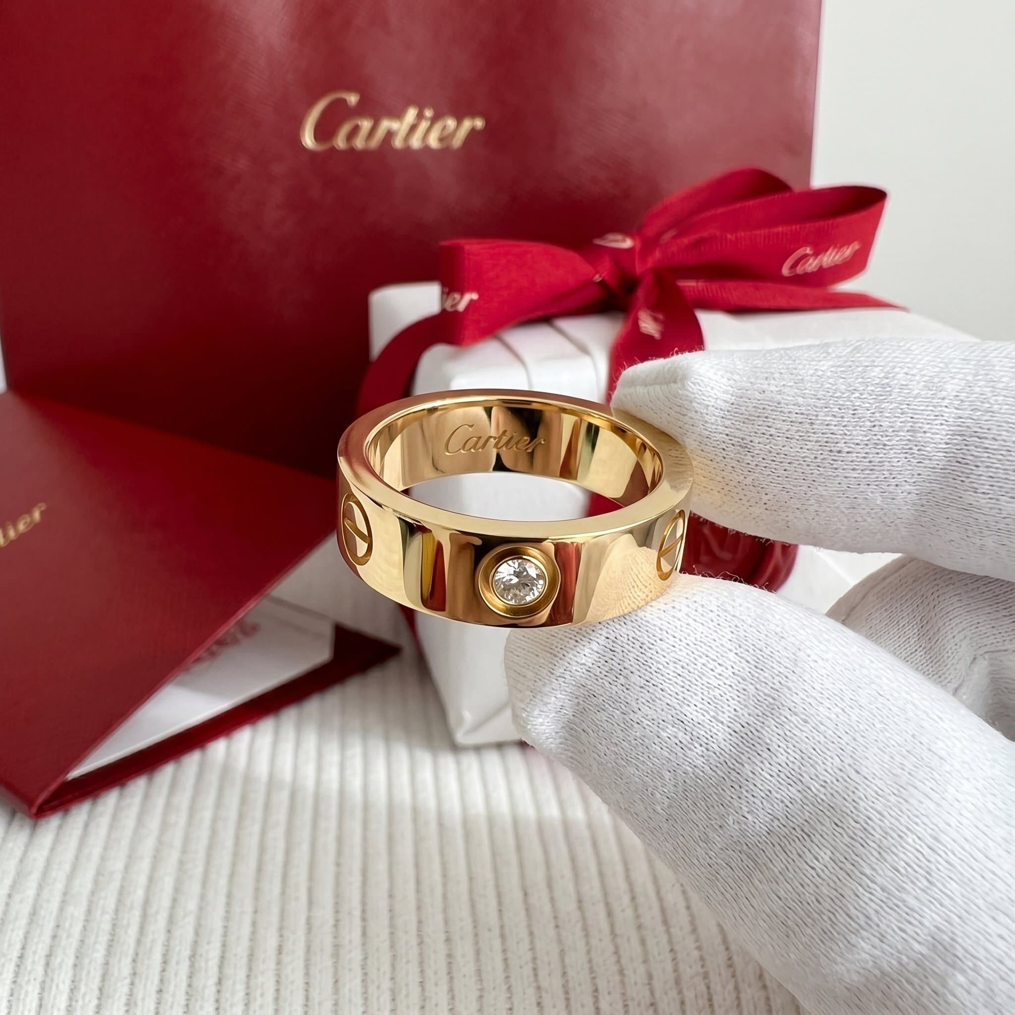 Золотое кольцо Cartier Love с бриллиантами, классическая модель, 3 бриллианта — фото 5