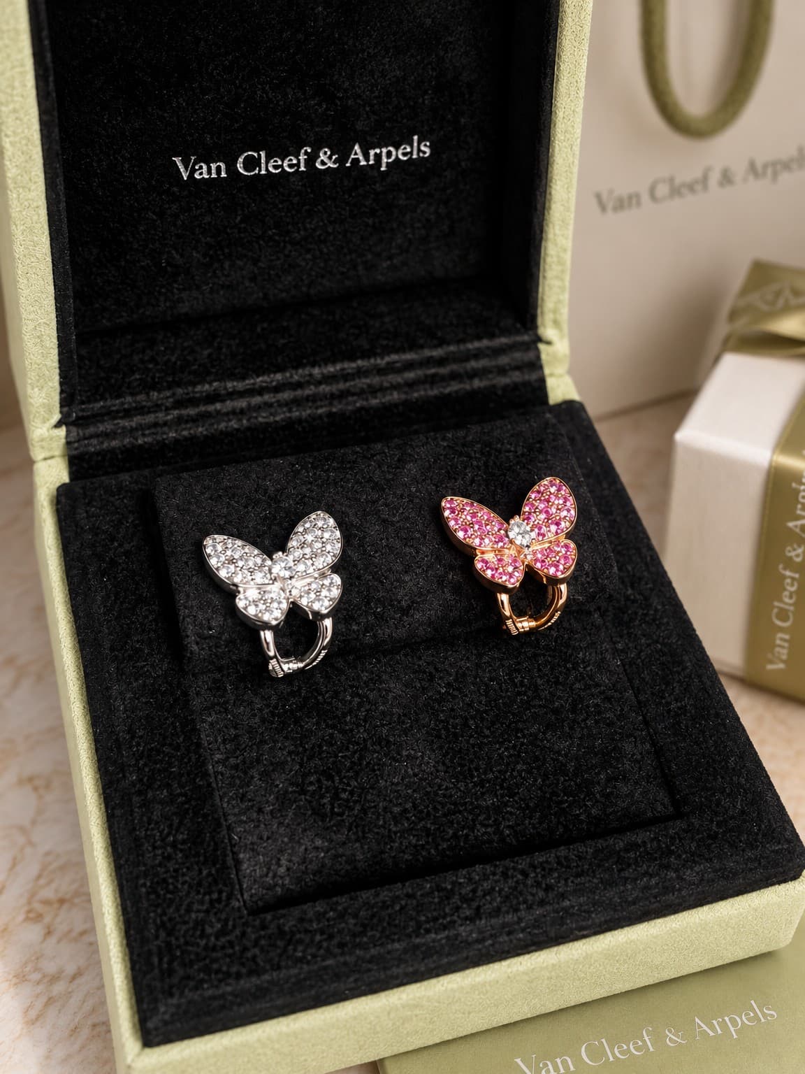 Van Cleef & Arpels Серьги Van Cleef Two Butterfly