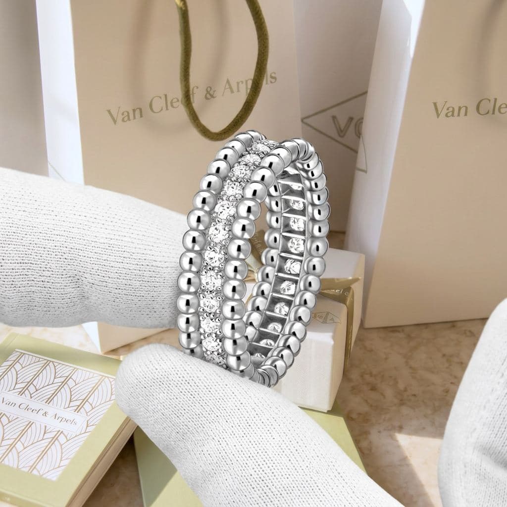 Кольцо Van Cleef & Arpels Perlée с бриллиантами, 1 ряд, Жёлтое золото