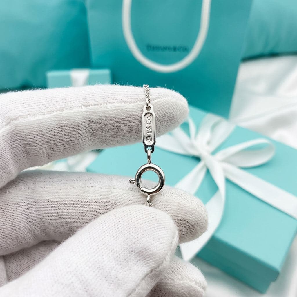 Крест-подвеска Tiffany из платины с бриллиантами — фото 3