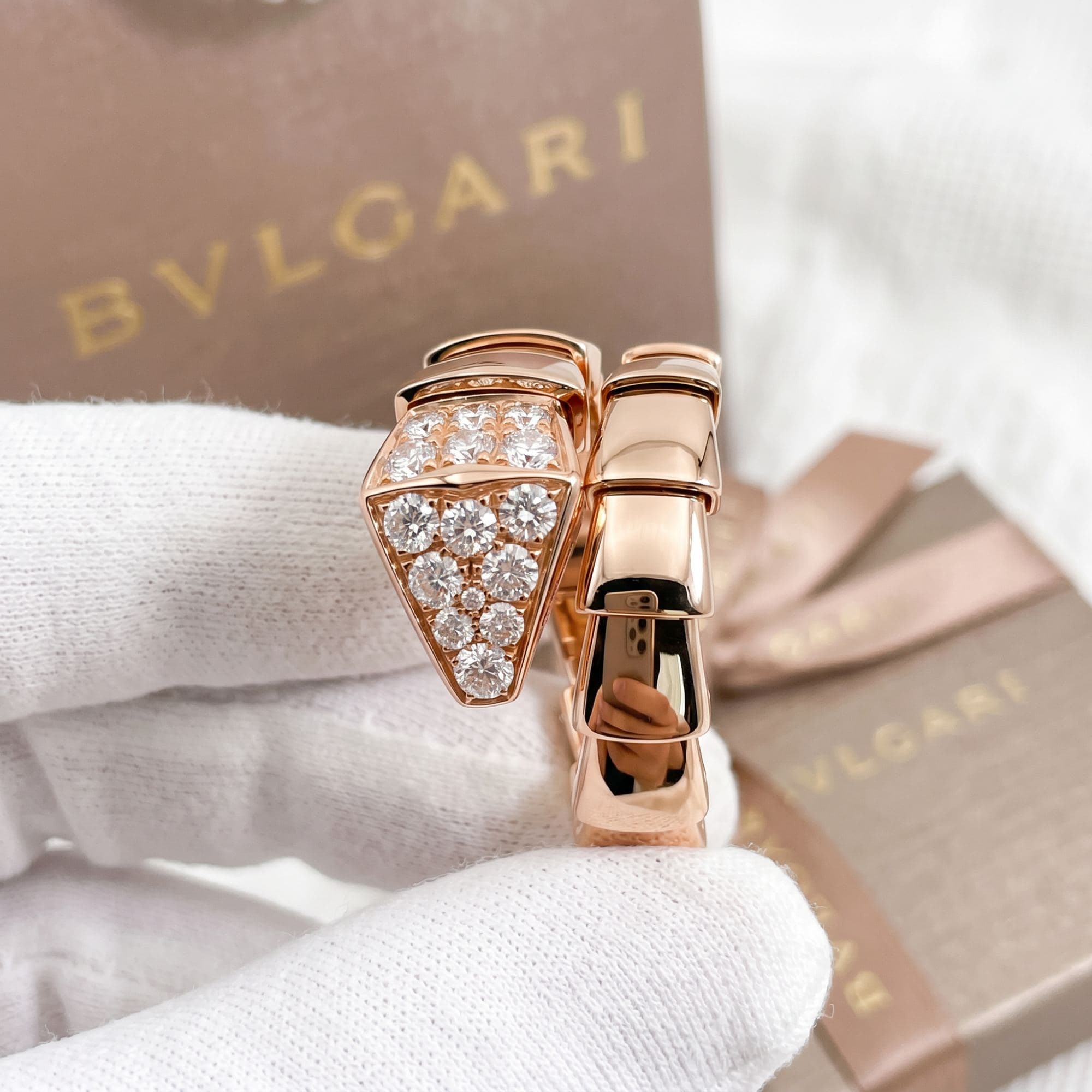 Кольцо Bulgari Serpenti Viper с бриллиантами