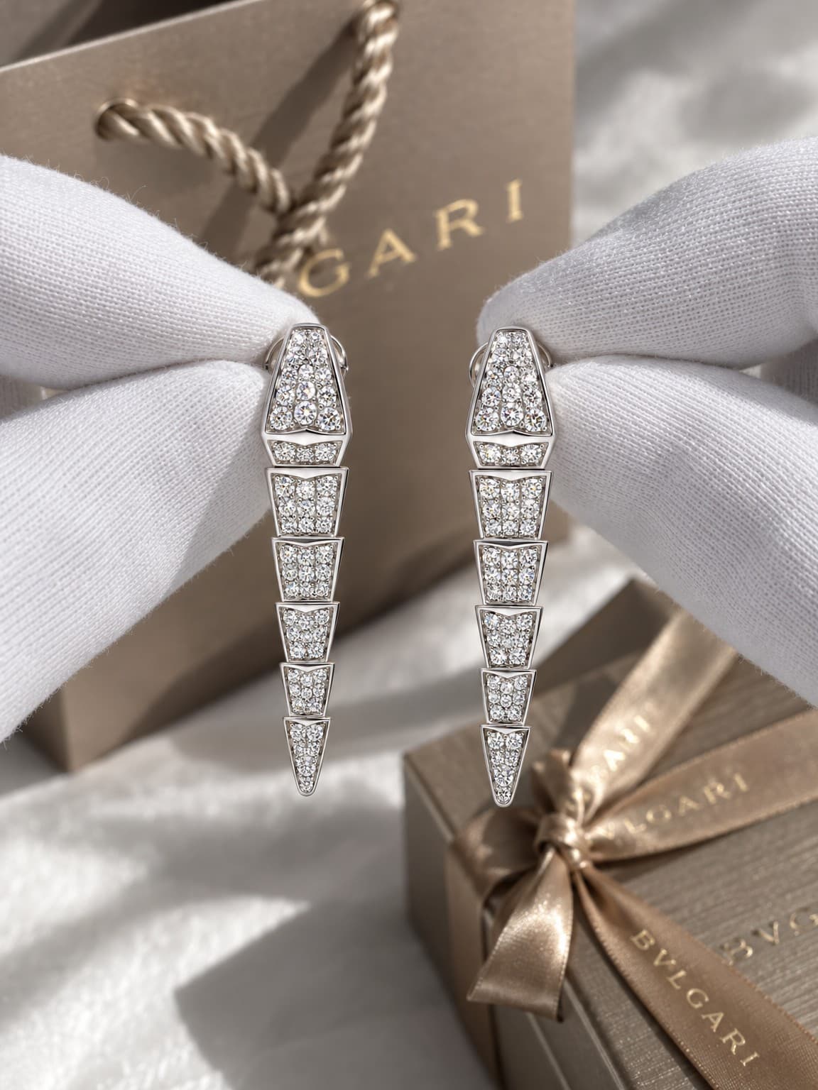 Bulgari Серьги Bulgari Serpenti Viper с бриллиантами