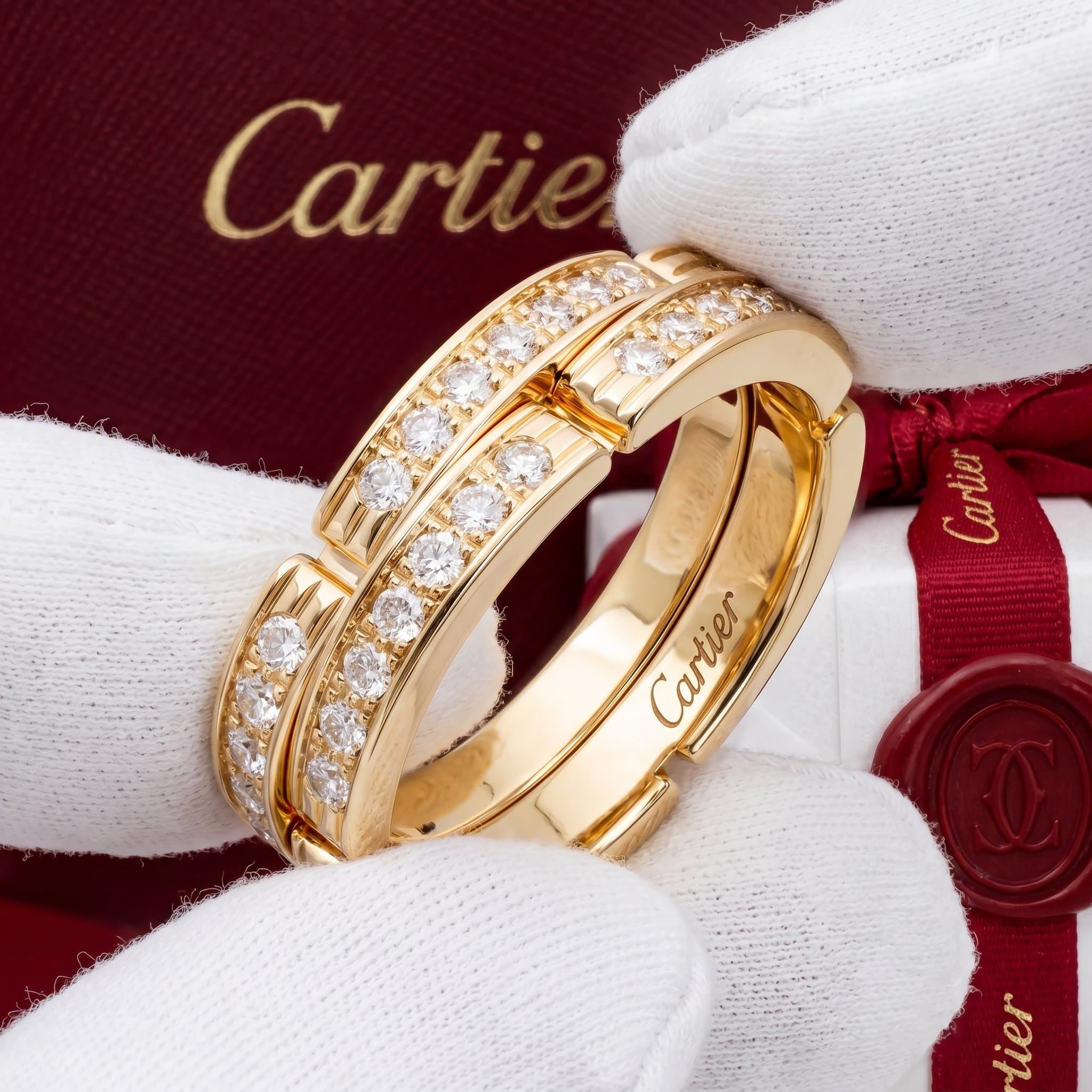 Золотое обручальное кольцо Cartier Maillon Panthère с бриллиантами, два ряда, частичное паве — фото 2