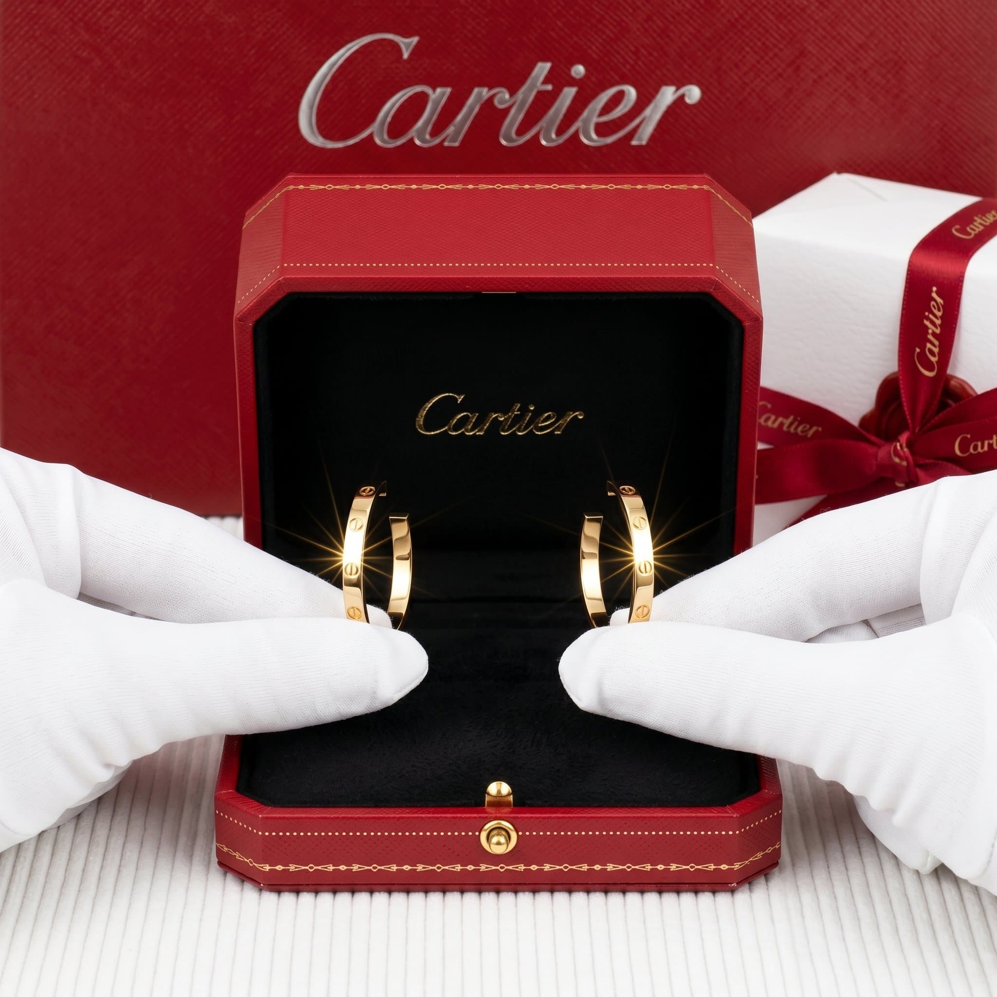 Золотые серьги-кольца Cartier Love, крупная модель — фото 2