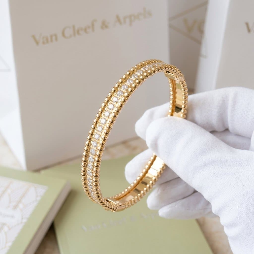 Браслет Van Cleef & Arpels Perlée с бриллиантами, 1 ряд, модель extra small, розовое золото