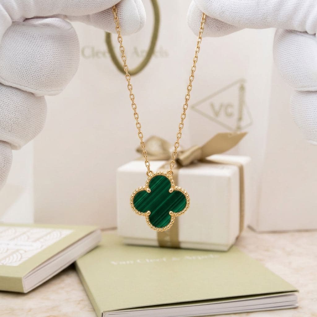 Кулон Van Cleef & Arpels Alhambra с малахитом — фото 3