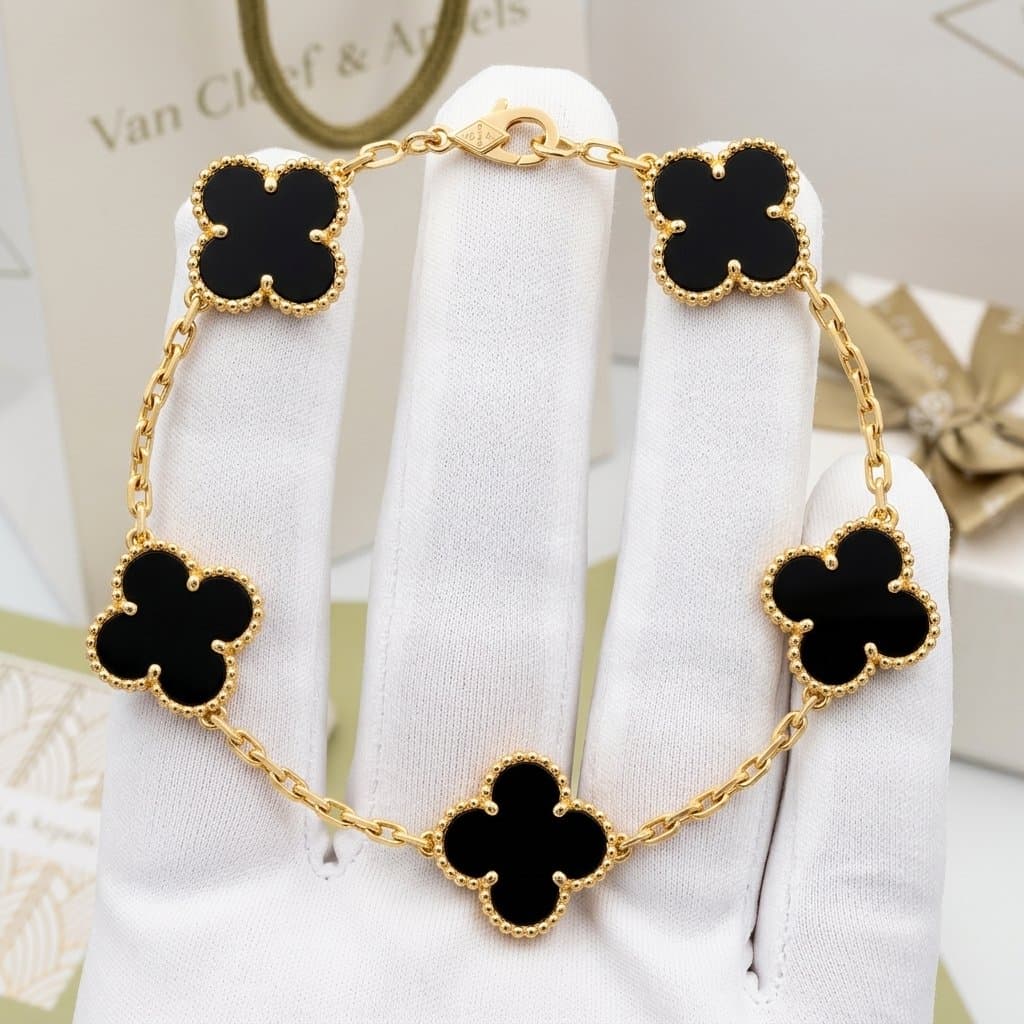 Браслет Van Cleef & Arpels Vintage Alhambra, 5 мотивов