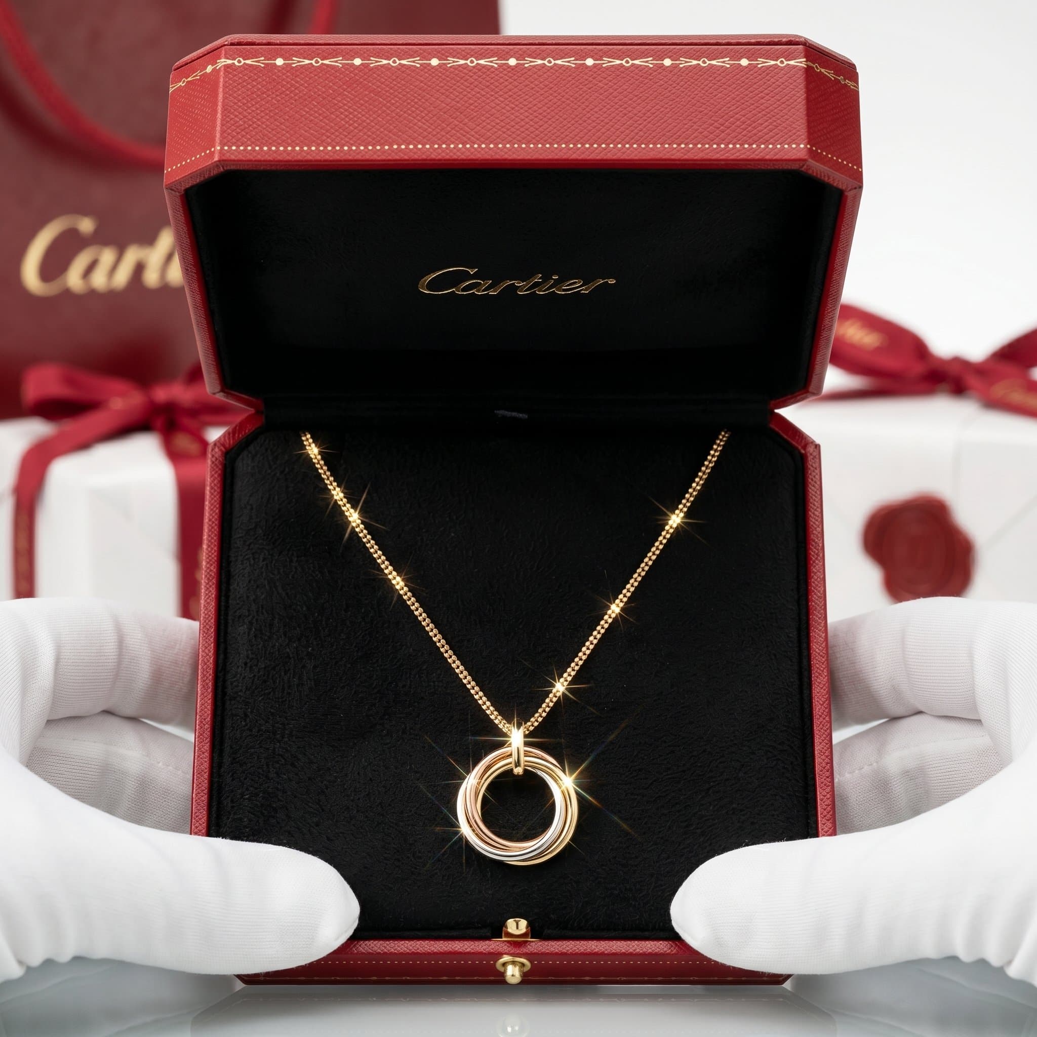 Золотая подвеска Cartier Trinity, крупная модель — фото 2