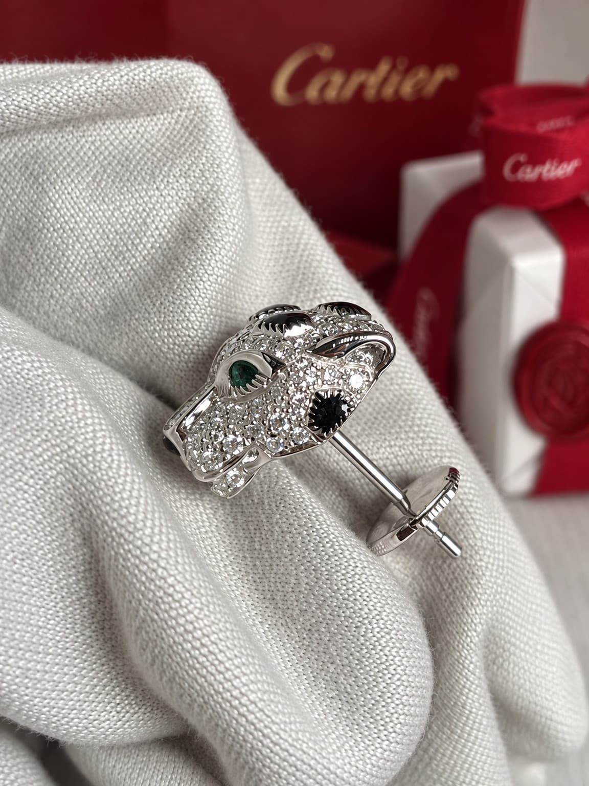 Серьги Cartier Panthere с бриллиантами 0,70 ct — фото 6