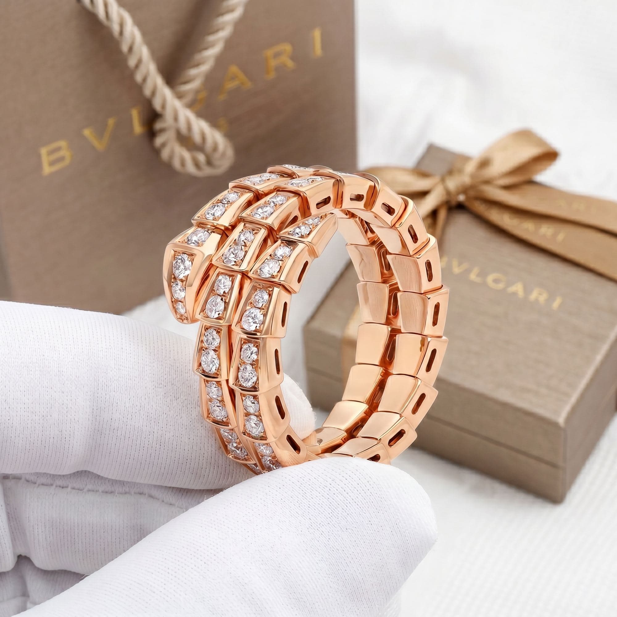 Кольцо Bvlgari Serpenti Viper с бриллиантами