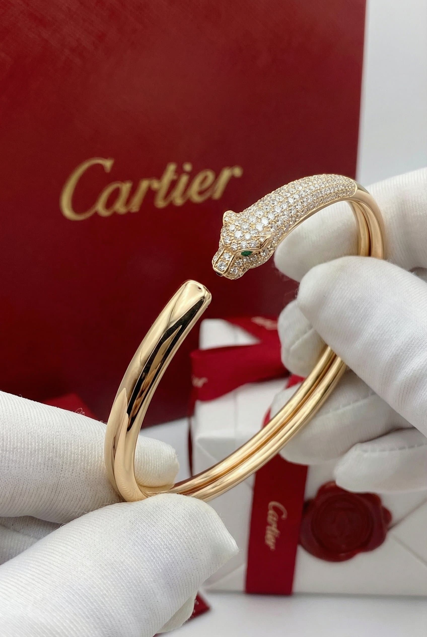 Cartier Золотой браслет Cartier Panthère de Cartier с бриллиантами