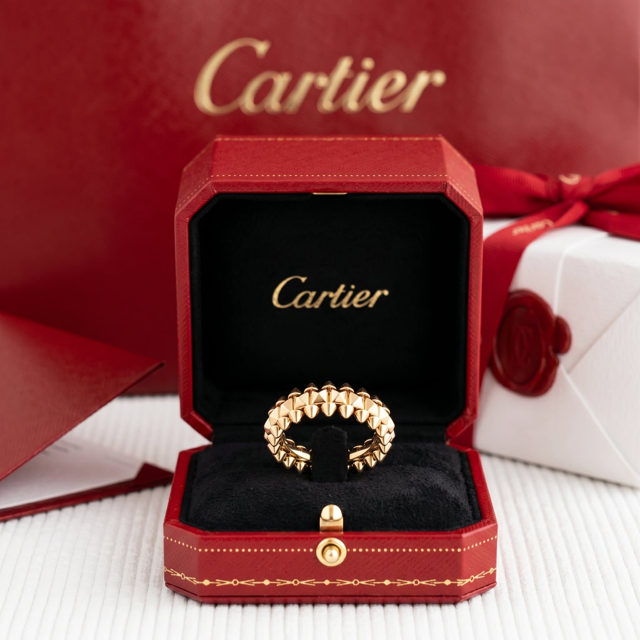 Золотое кольцо Cartier Clash — фото 5