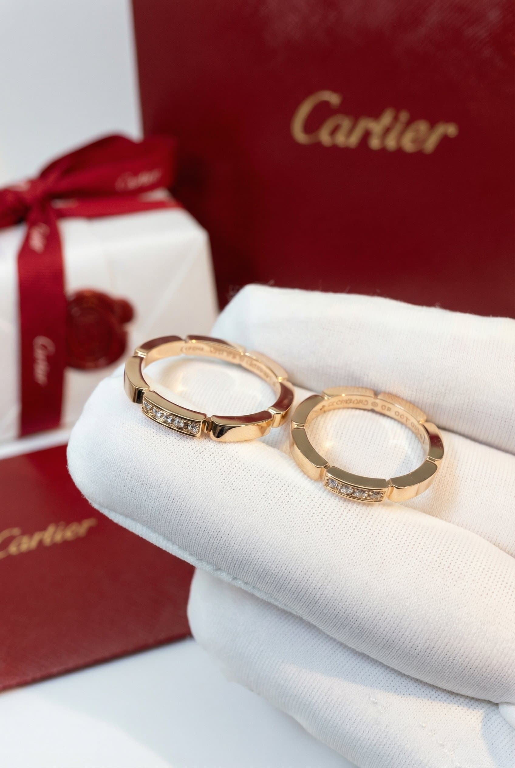 Золотое обручальное кольцо Cartier Maillon Panthère с бриллиантами