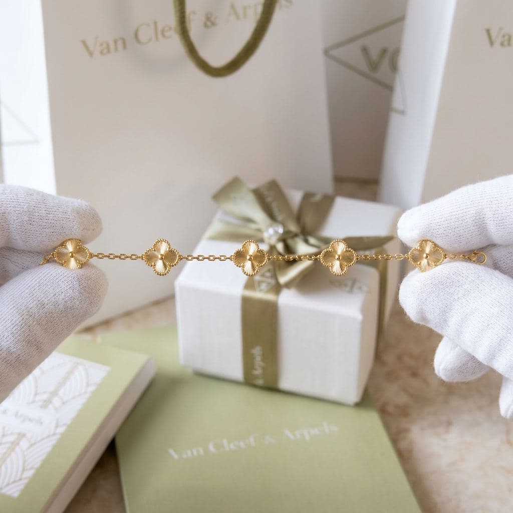 Браслет Van Cleef & Arpels Vintage Alhambra, 5 мотивов, Жёлтое золото