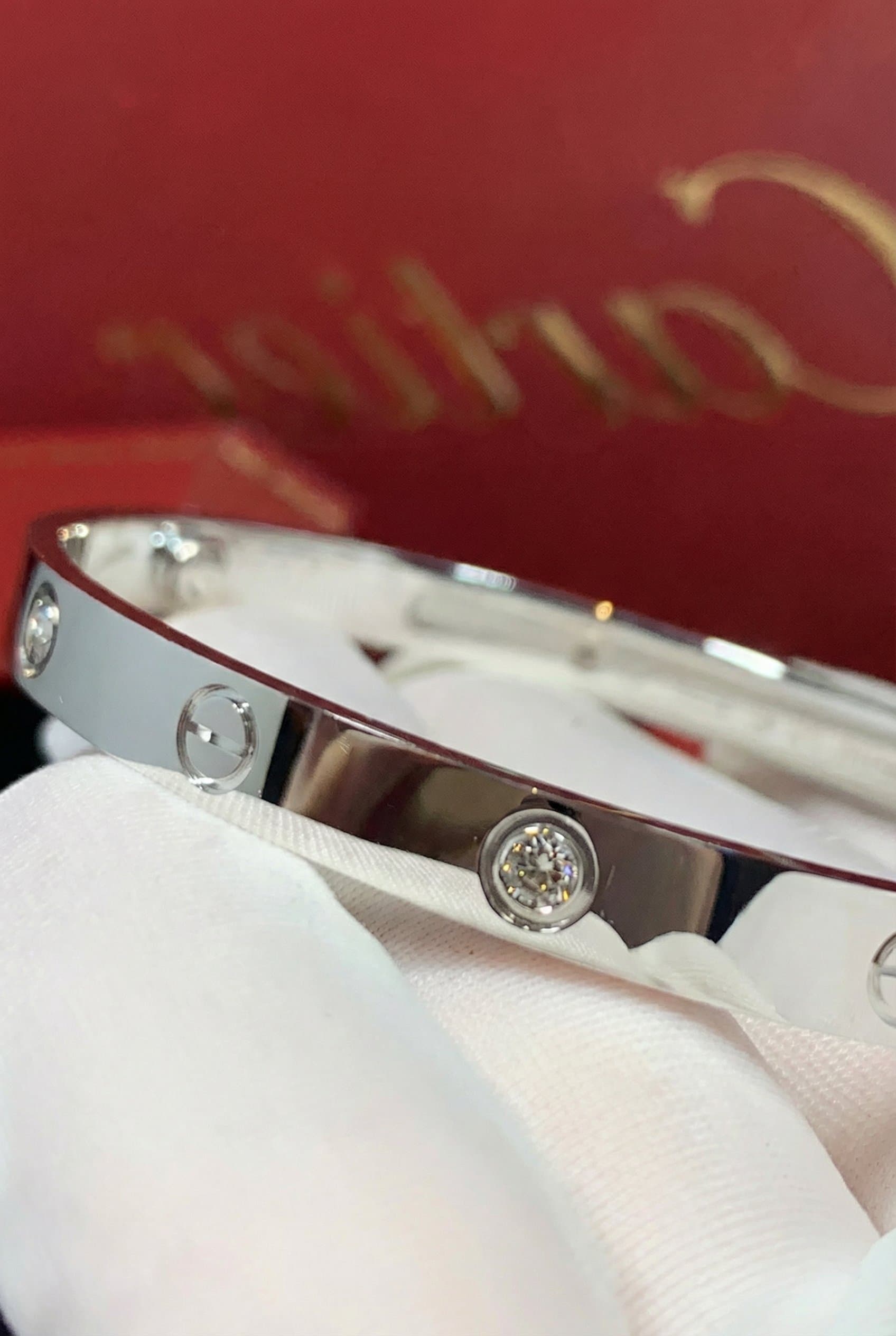 Cartier Золотой браслет Cartier Love с бриллиантами